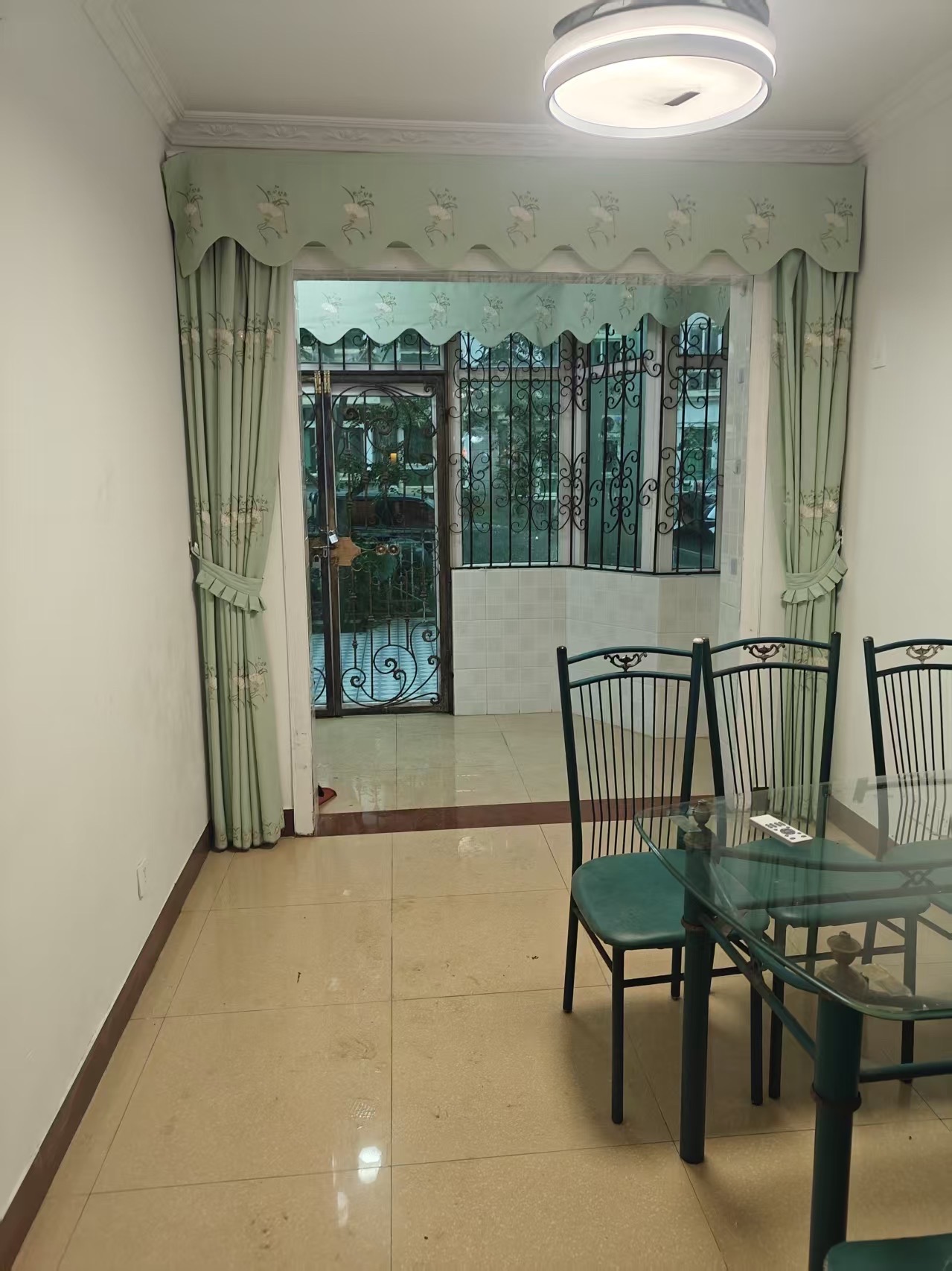 昌茂澳洲园  3室2厅2卫    2600.0元/月室内图