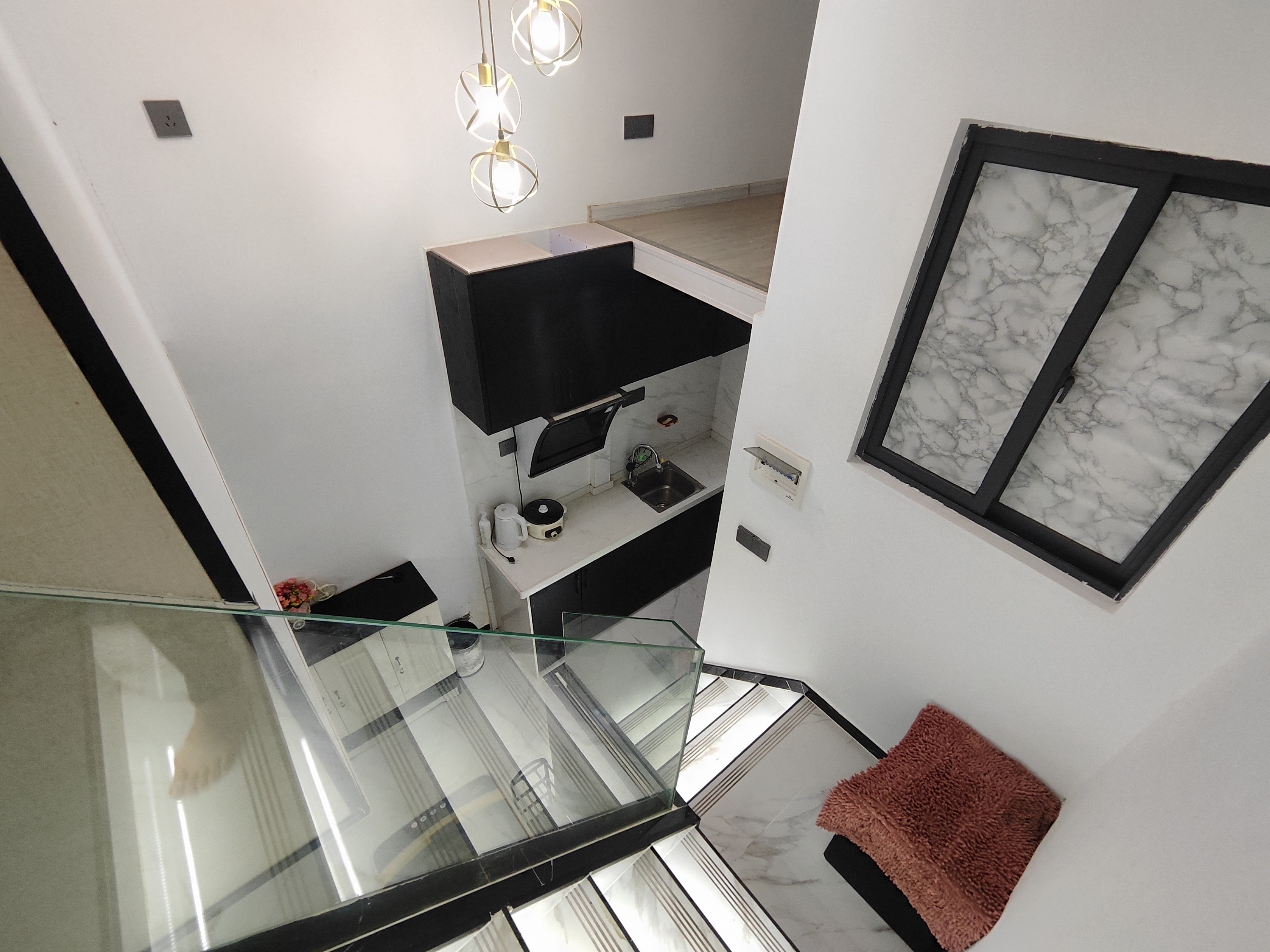 京江花园  1室1厅1卫    1500.0元/月室内图