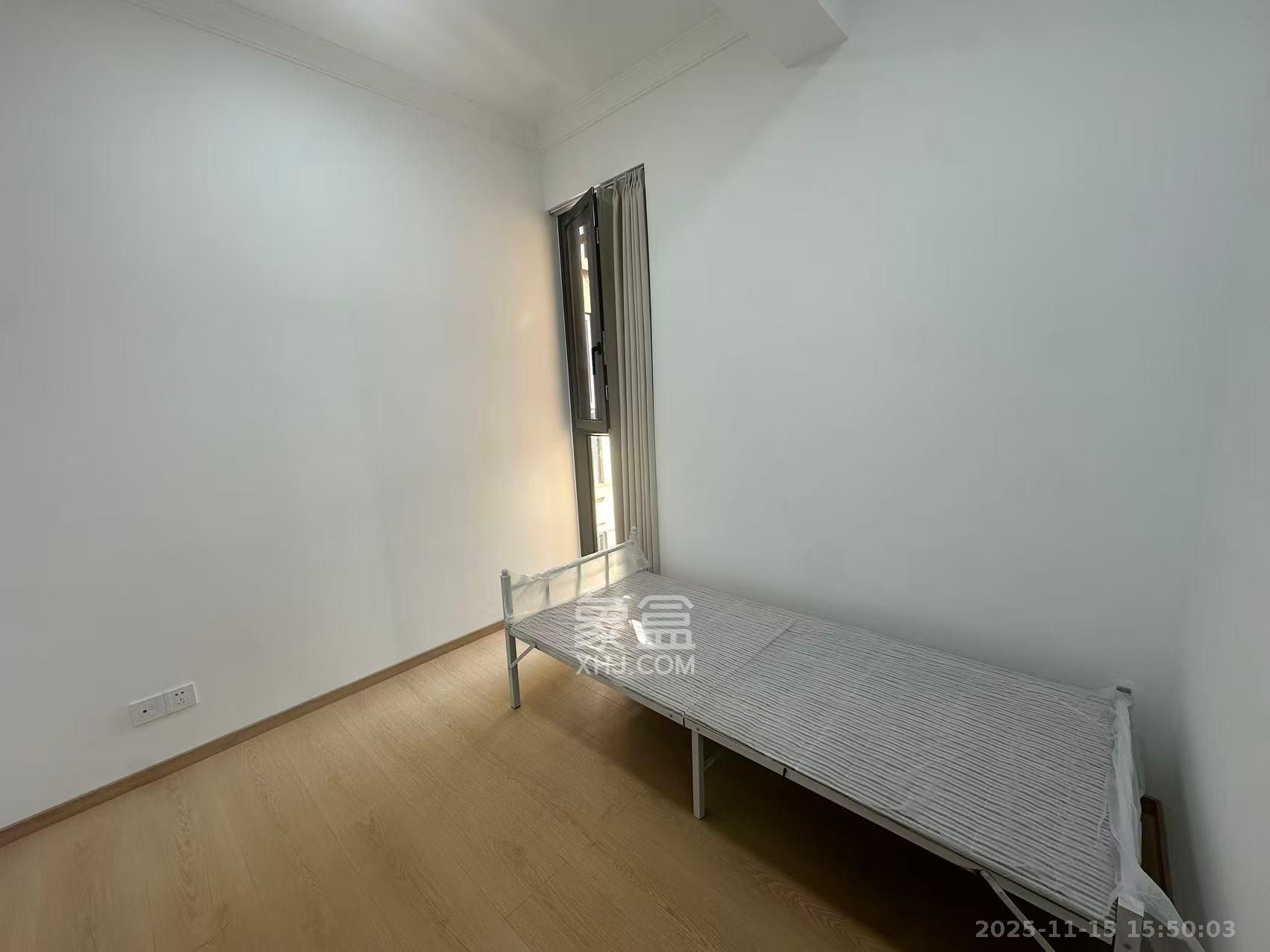 西湖鸿运佳苑  3室2厅2卫    3400.0元/月室内图