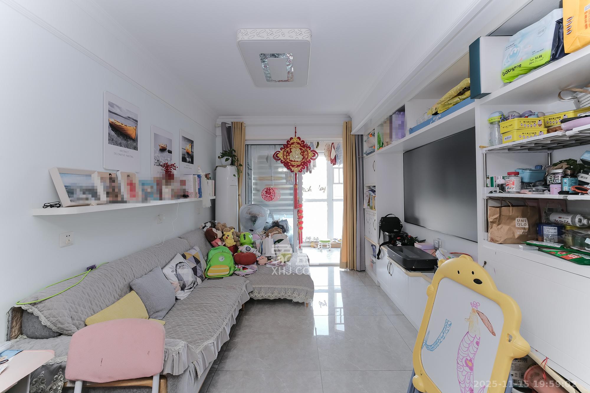 荣盛花语城 2室2厅1卫 49.8万 荣盛花语城 2室2厅1卫 49.8万客厅