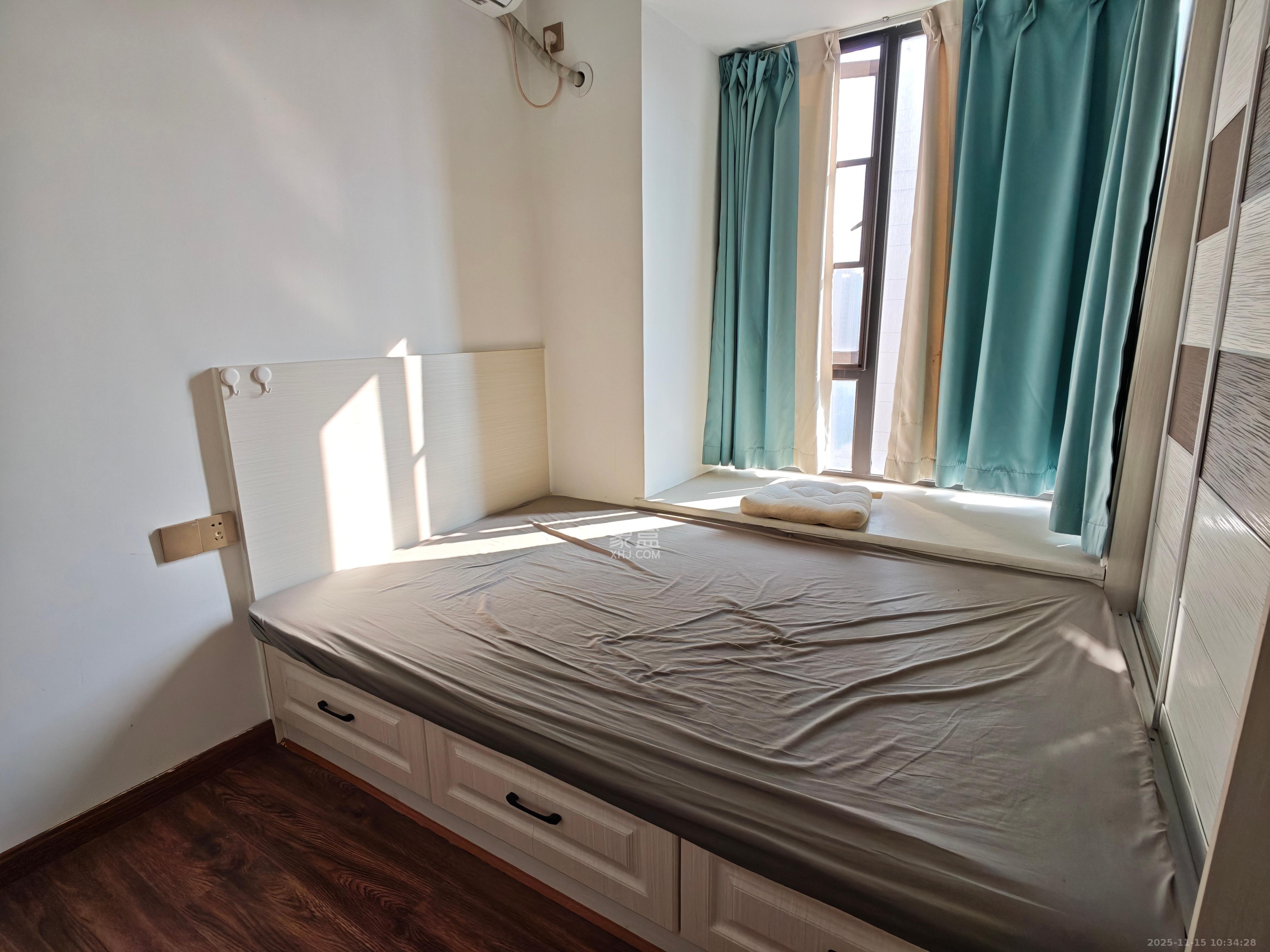 新新花园  2室1厅1卫    2200.0元/月室内图