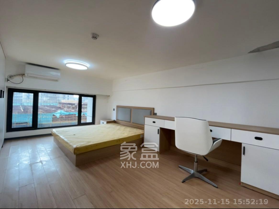 绿地新都会  1室1厅1卫    1500.0元/月