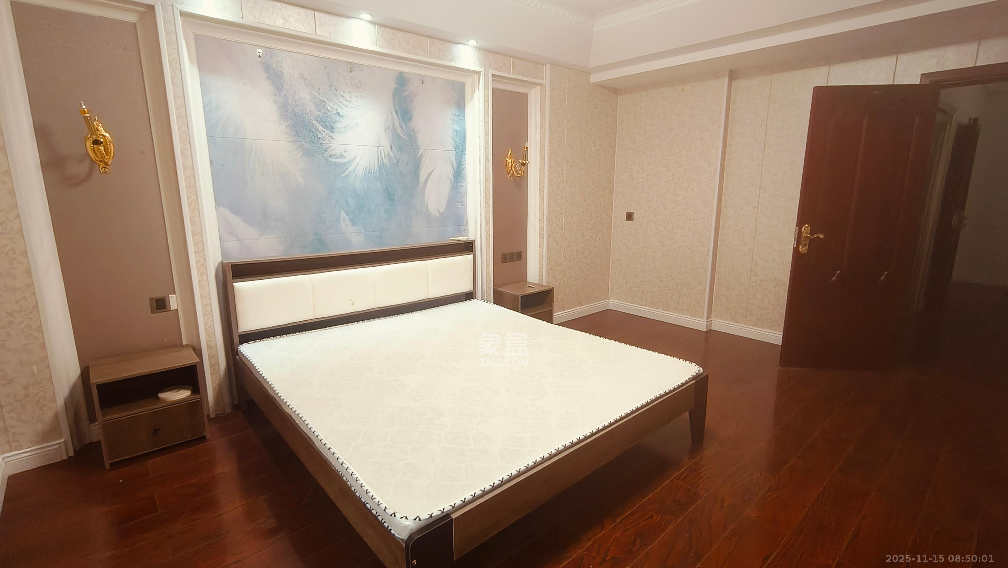 美林水郡  4室2厅2卫    2800.0元/月室内图