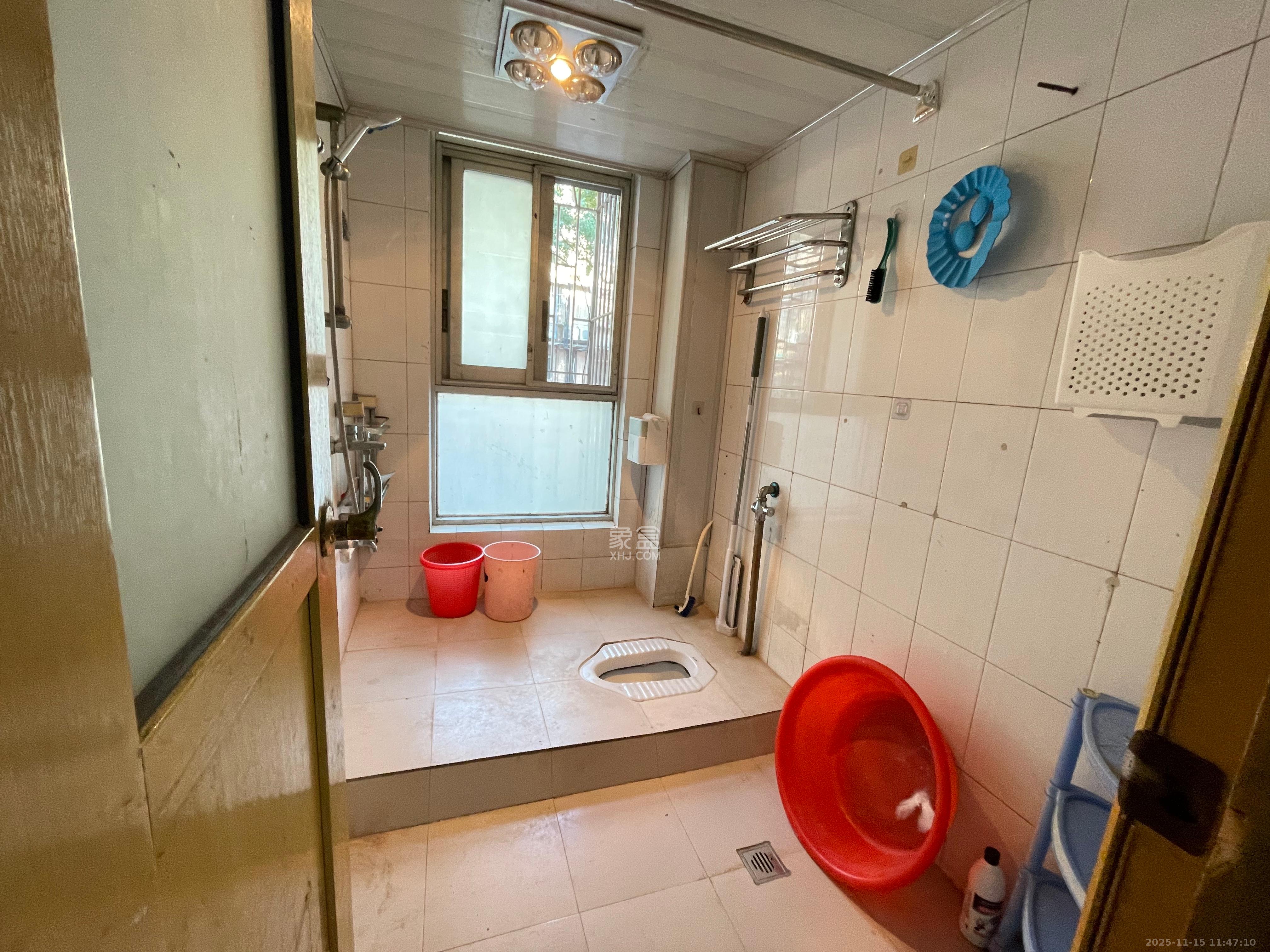 武警宿舍  3室2厅1卫    1700.0元/月室内图