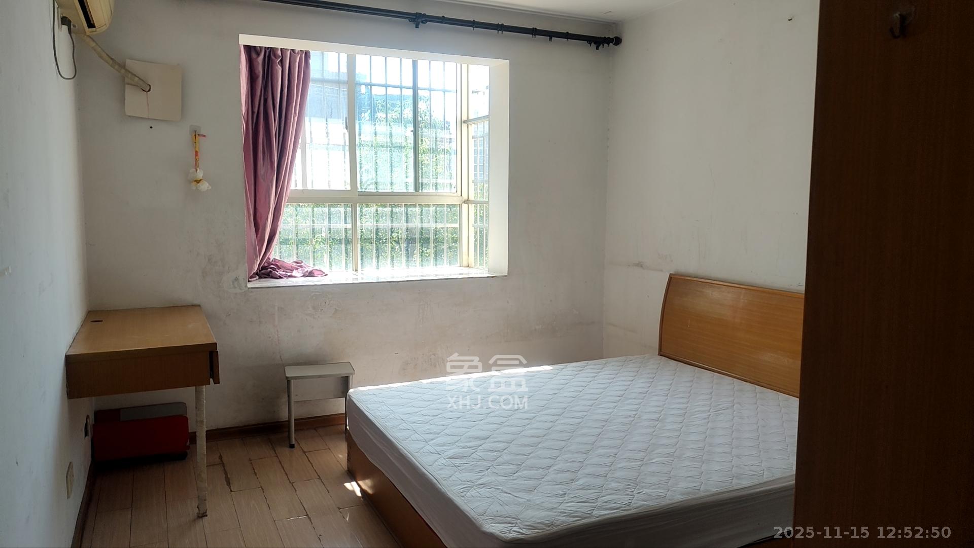 佳园星城  1室2厅1卫    1500.0元/月室内图