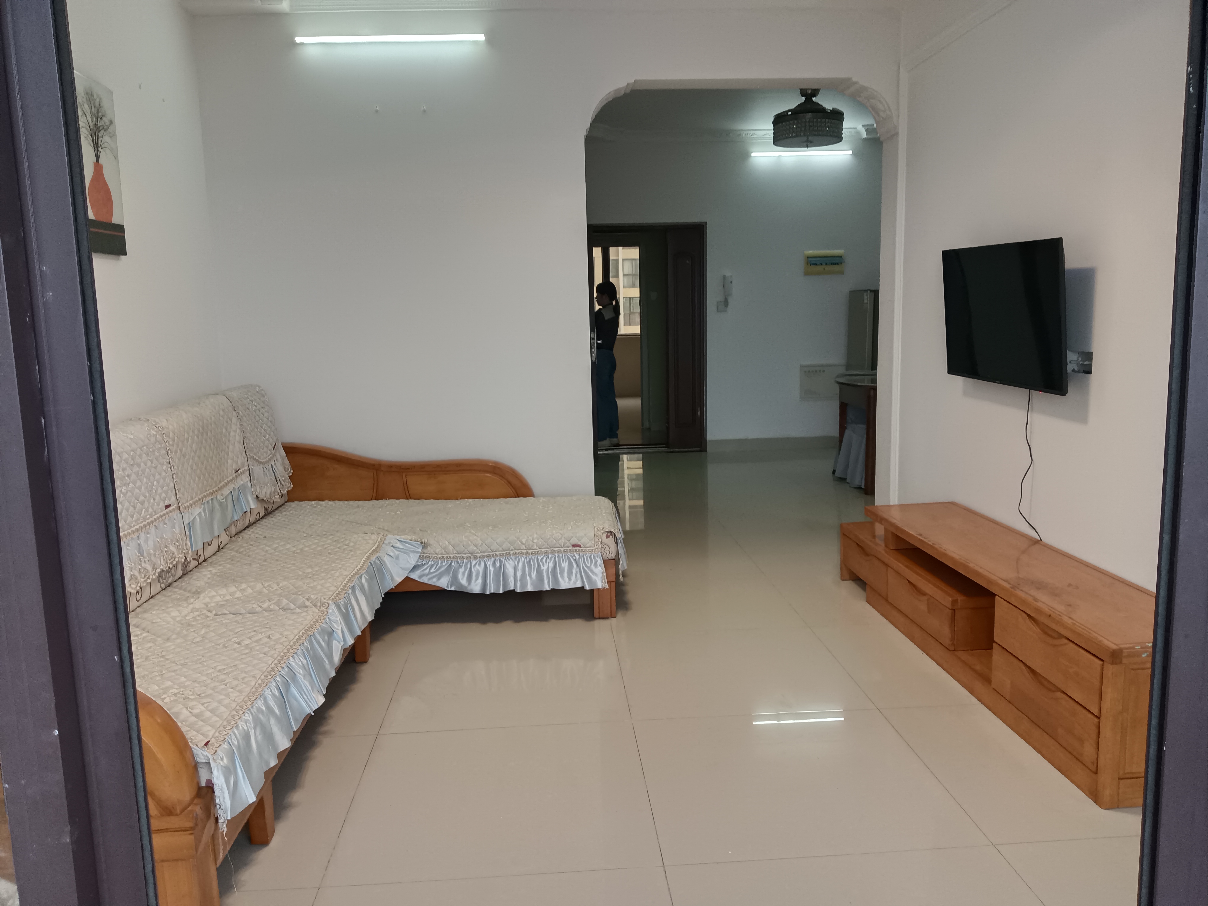 鑫生棕榈泉国际公馆  3室2厅1卫    2600.0元/月