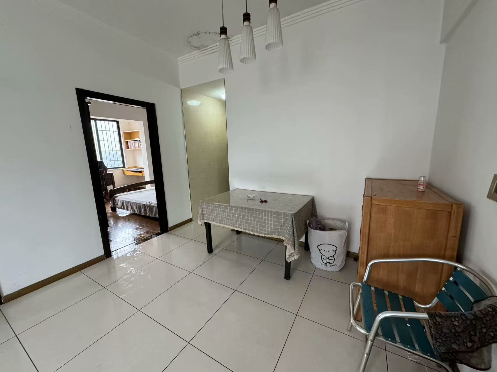 上城世家 2室1厅1卫 1400.0元/月 上城世家 2室1厅1卫 1400.0元/月室内图