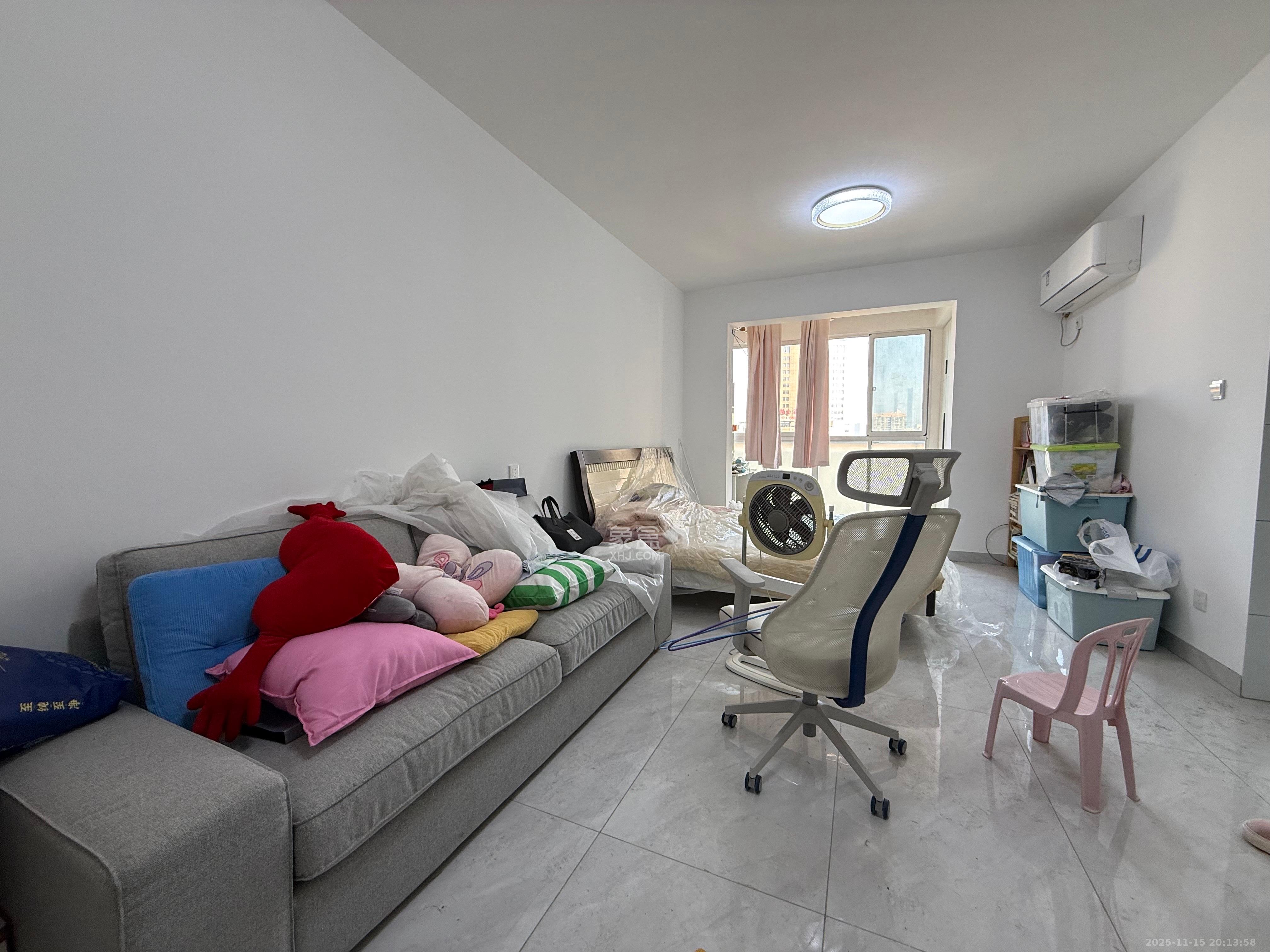 银轩铭誉（四海怡家）  1室1厅1卫    2000.0元/月