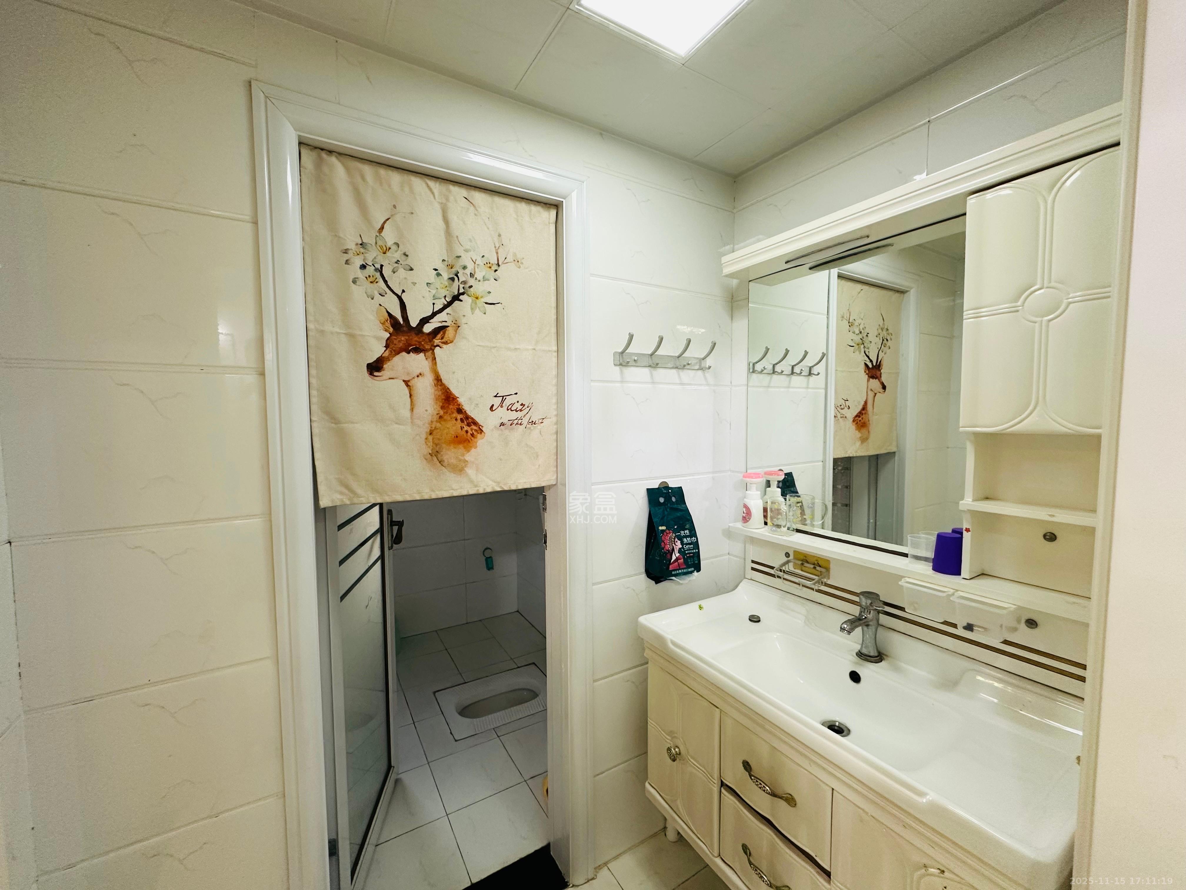 南山雍江汇(滨江国际新城) 3室2厅1卫 3200.0元/月 南山雍江汇(滨江国际新城) 3室2厅1卫 3200.0元/月室内图