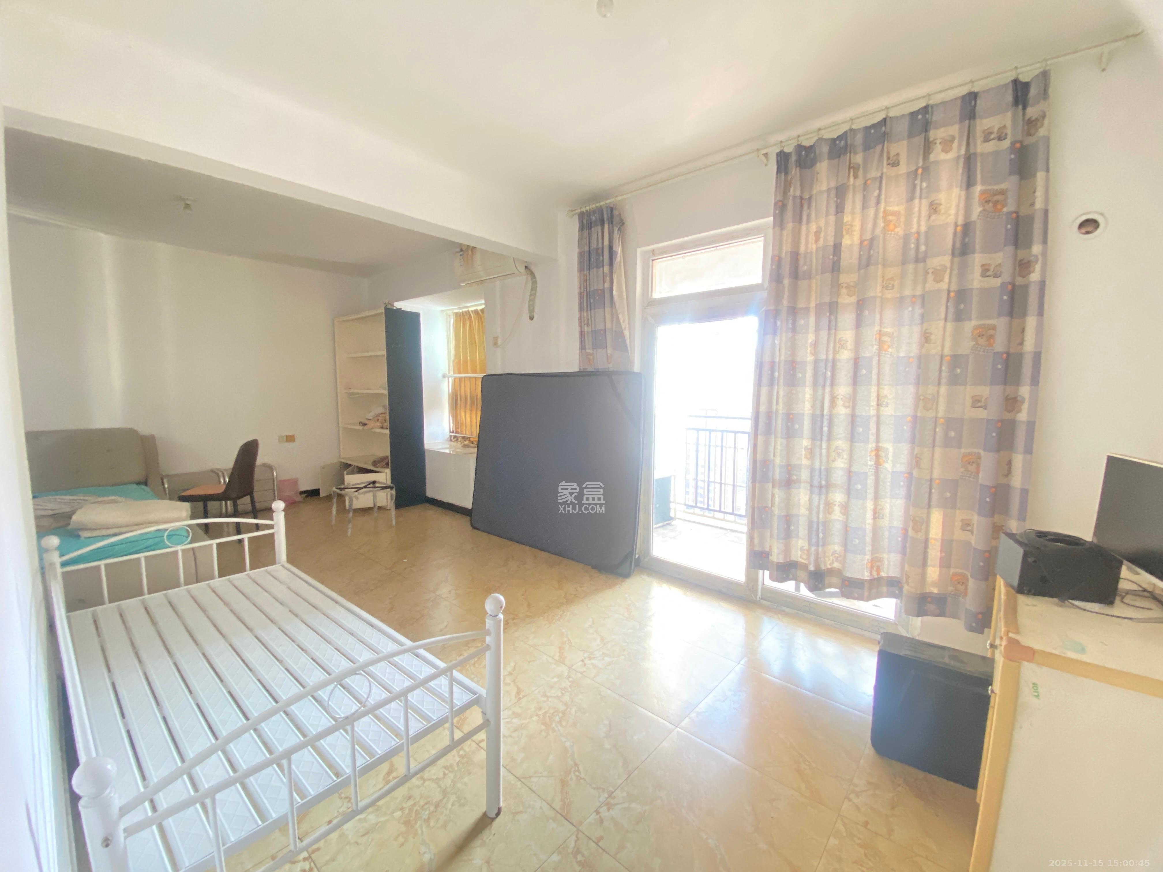 明天一城  3室2厅1卫    900.0元/月室内图