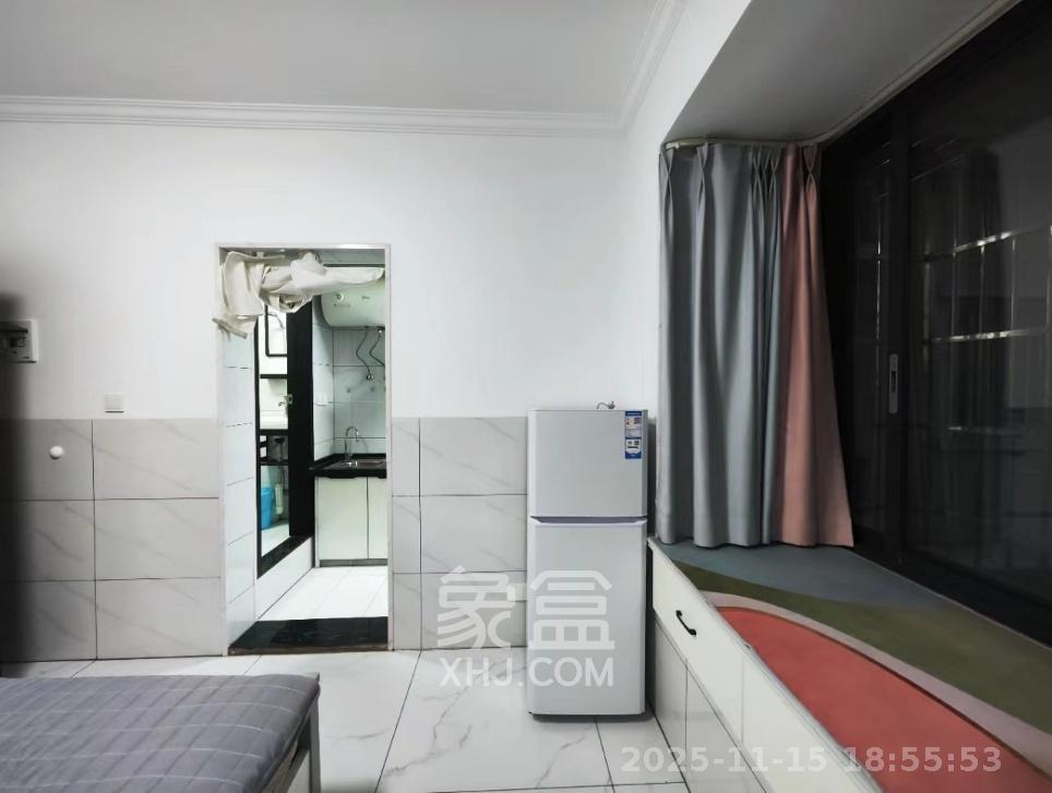 和润园三期  1室1厅1卫    1500.0元/月室内图