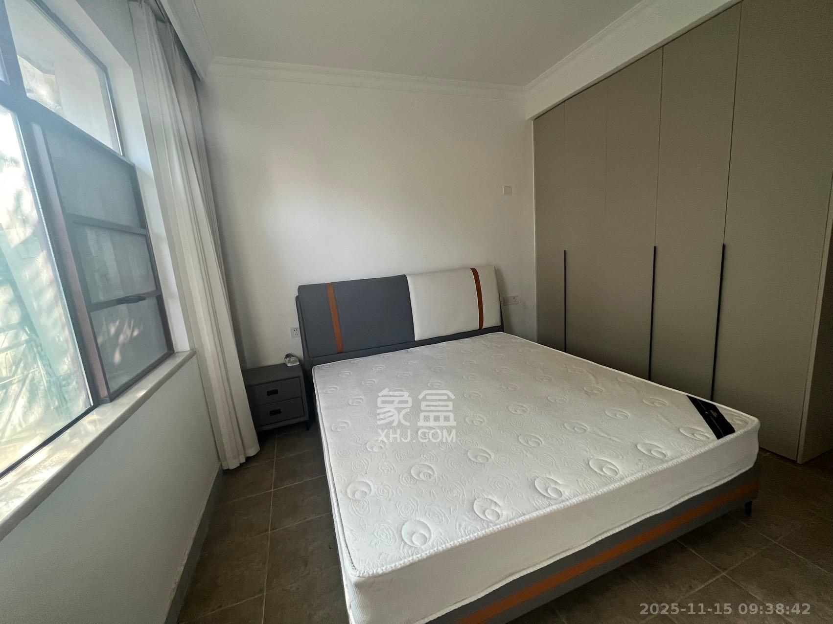 麓山恋迪亚溪谷  5室2厅3卫    7000.0元/月室内图