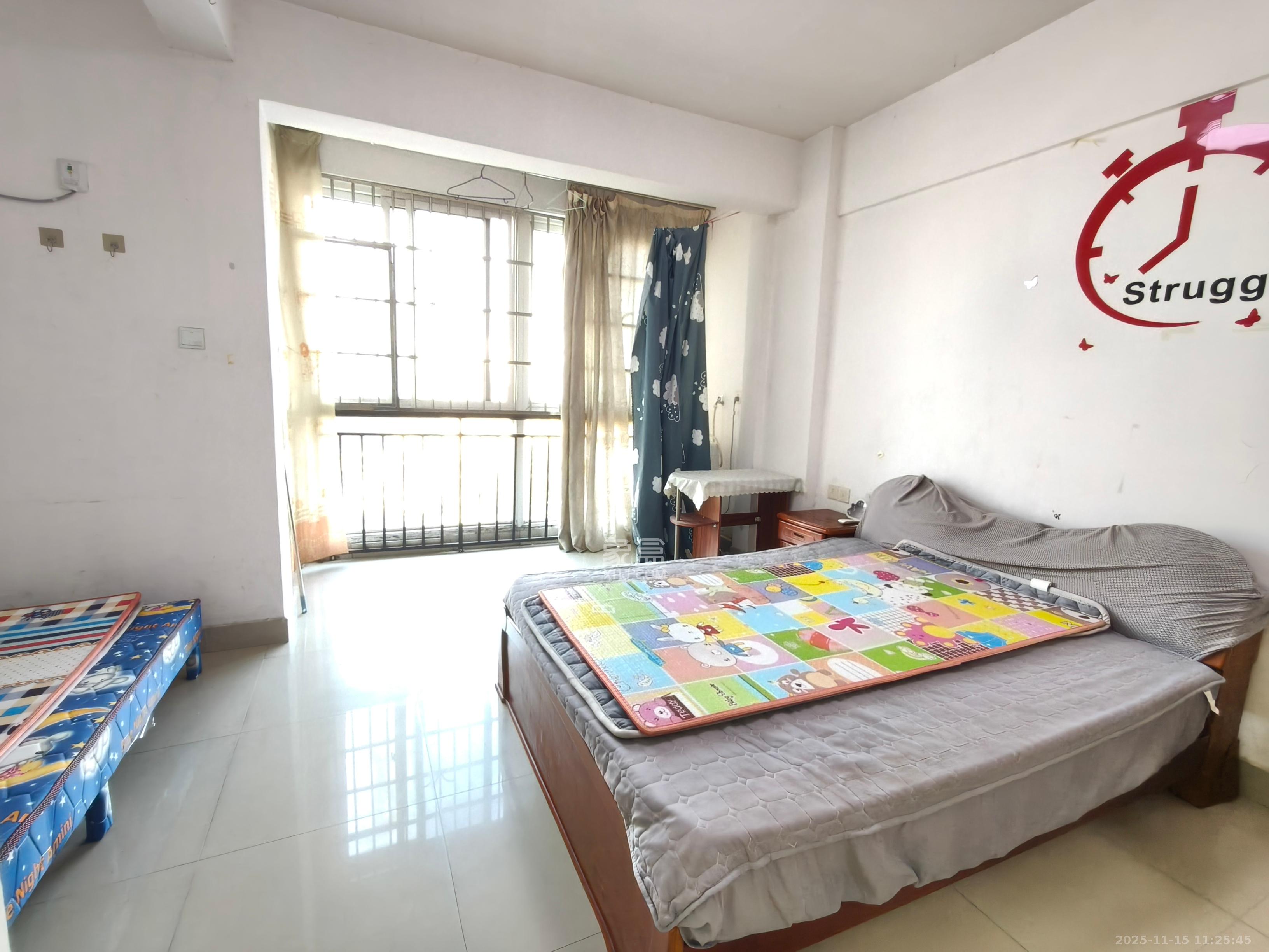 枫华府第  1室1厅1卫    900.0元/月