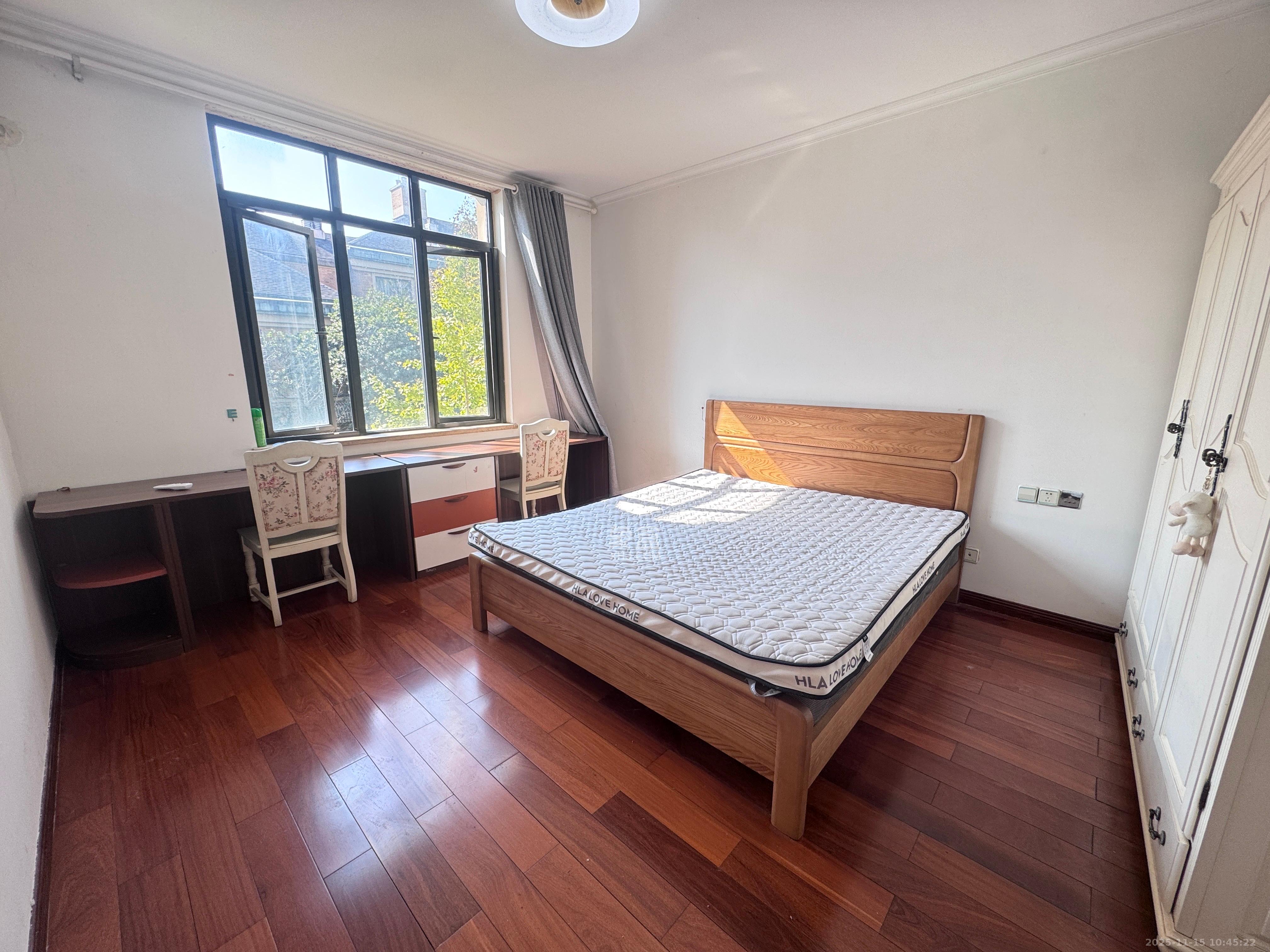 绿城桂花城  2室1厅1卫    2700.0元/月室内图