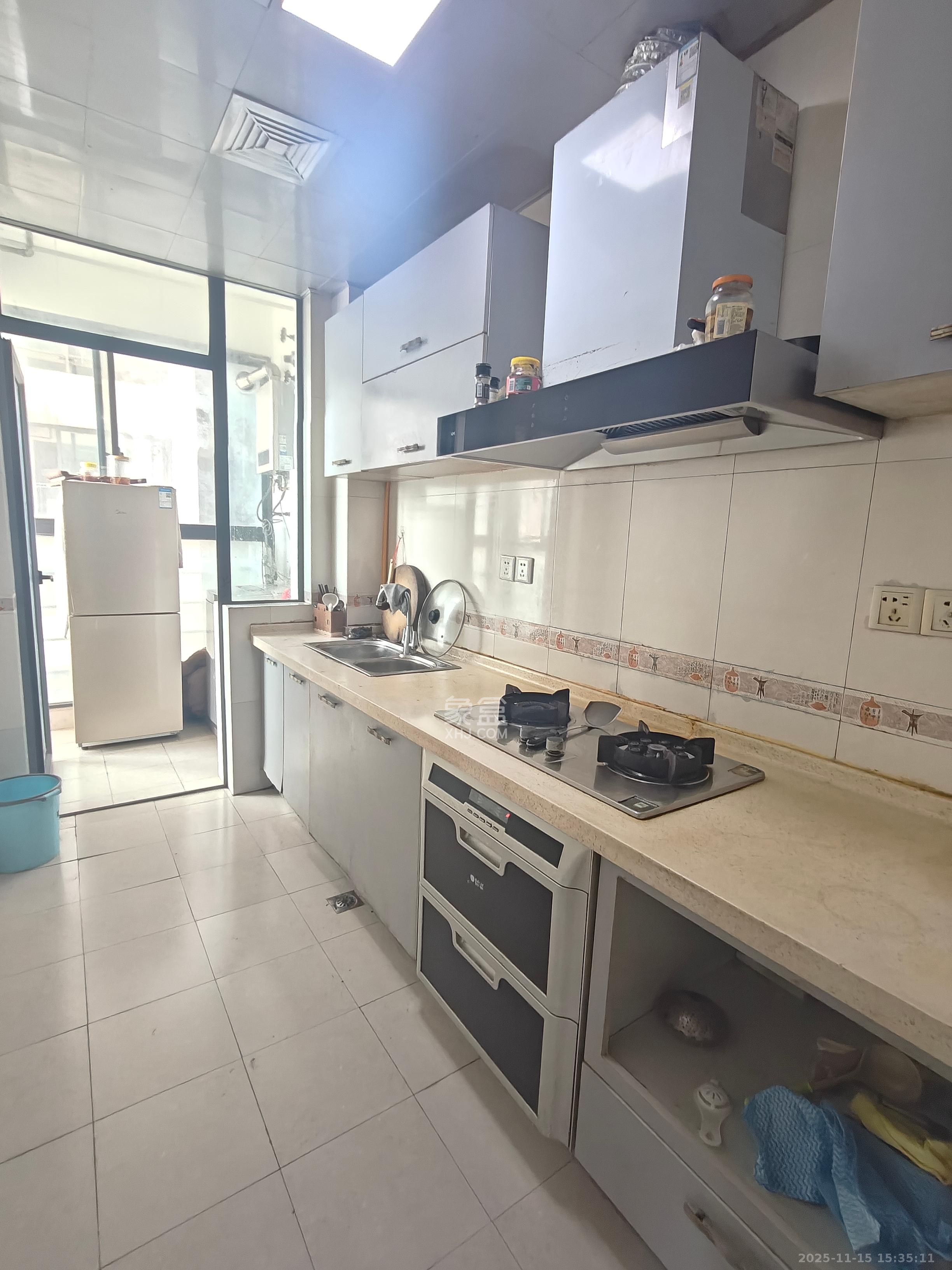 湘域中央  2室1厅1卫    3200.0元/月室内图