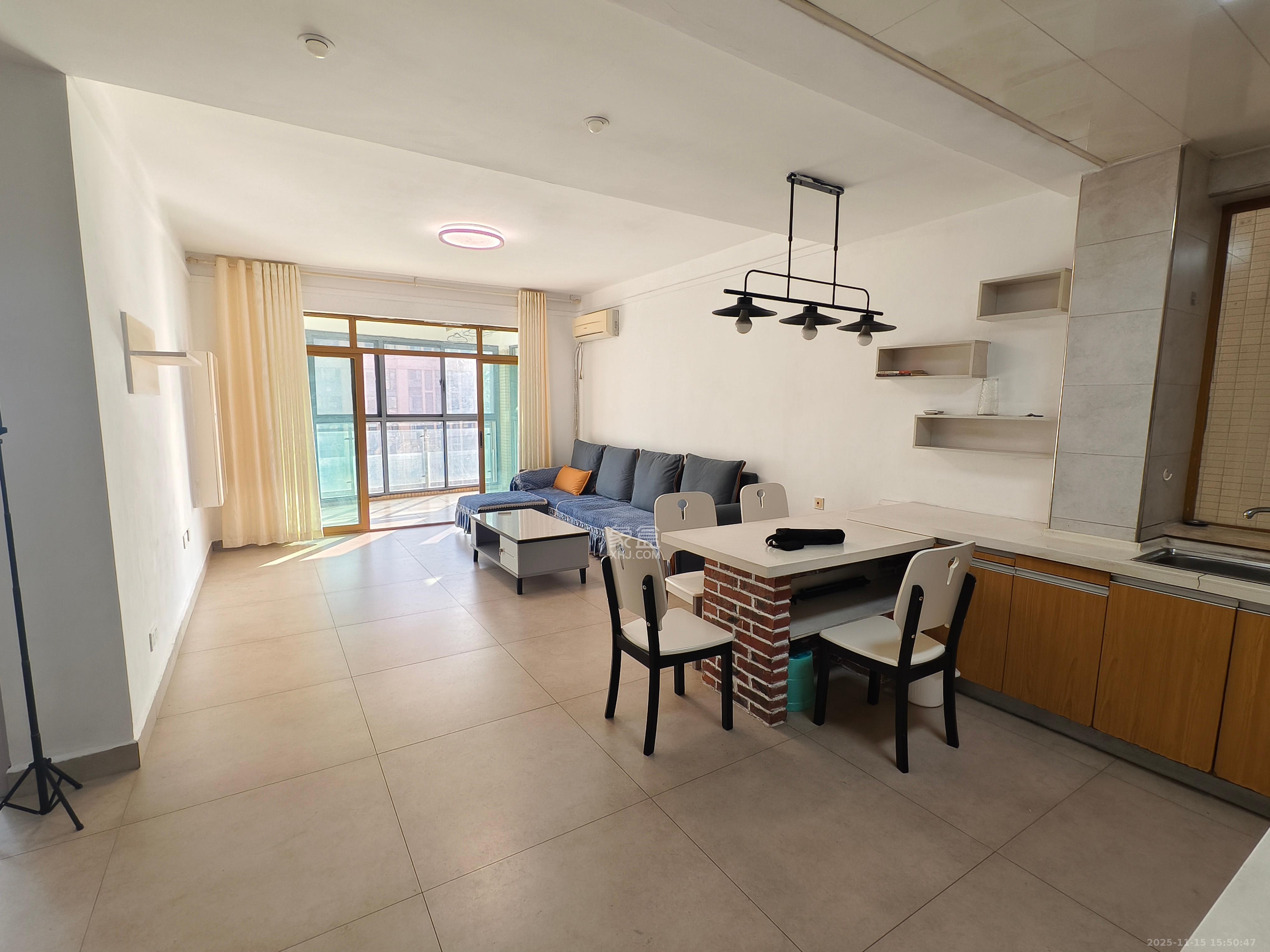 天健芙蓉盛世一期  2室2厅1卫    2600.0元/月室内图