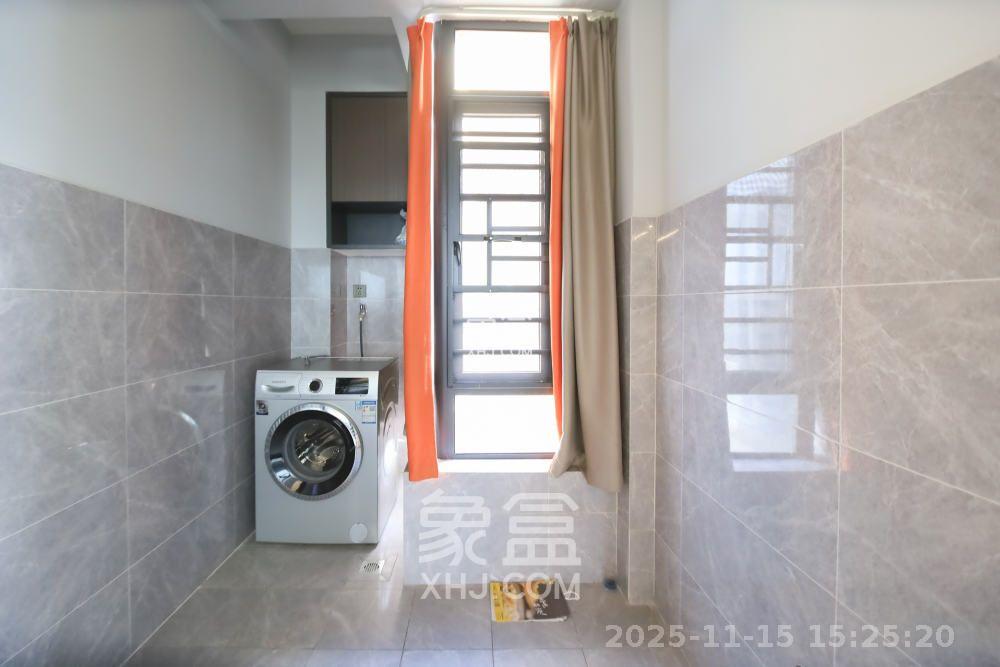 长房半岛蓝湾(观山月) 3室2厅2卫 2600.0元/月 长房半岛蓝湾(观山月) 3室2厅2卫 2600.0元/月室内图