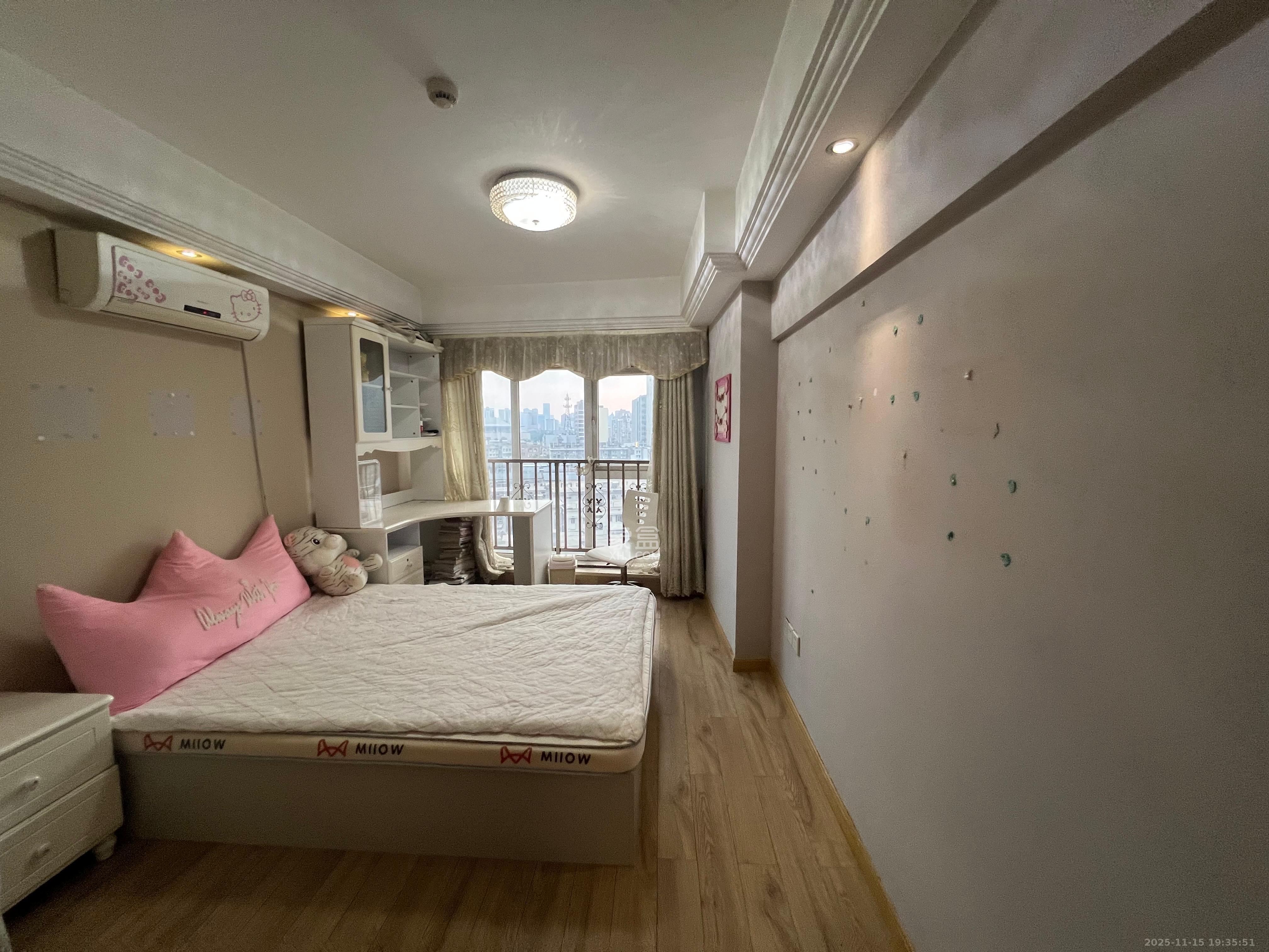 鸥波港湾  2室1厅2卫    2200.0元/月室内图