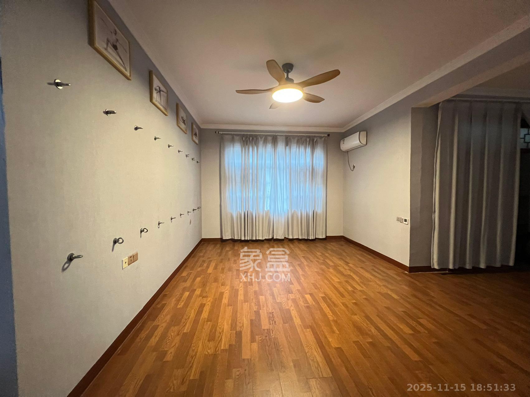 中建芙蓉和苑  3室2厅1卫    3500.0元/月室内图