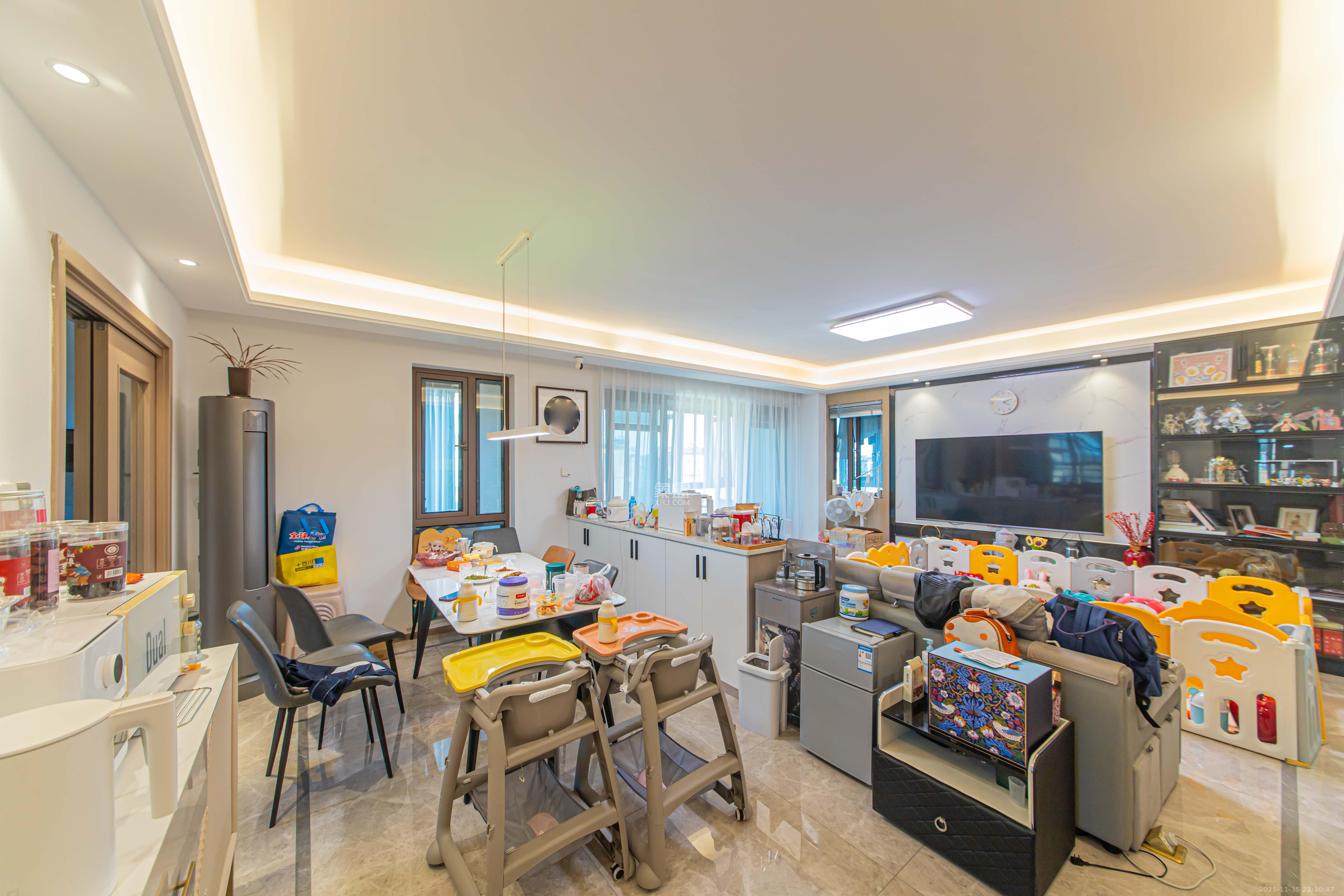 大唐印象三期御玺  3室2厅2卫    145.0万客厅