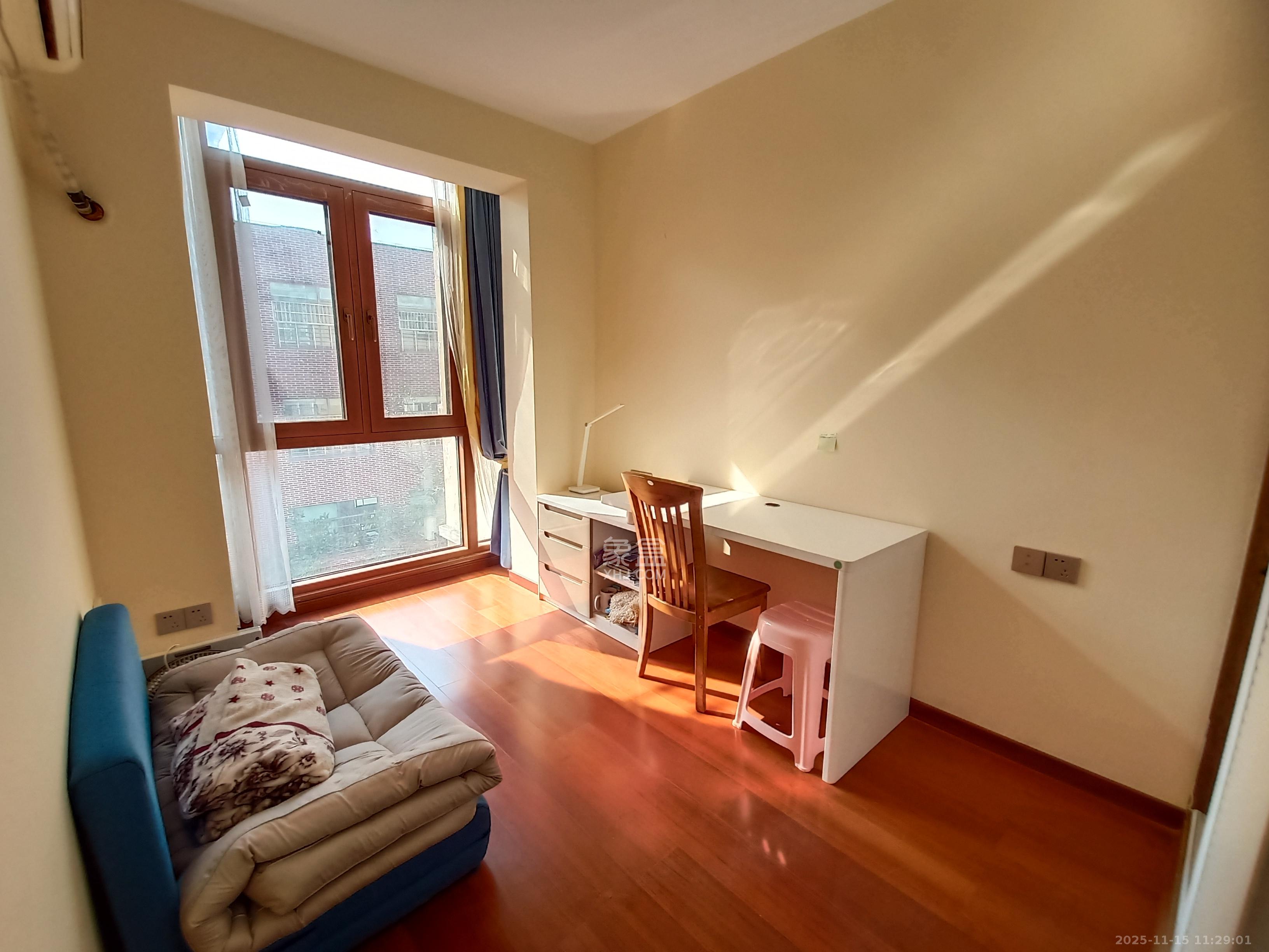 德润园 3室2厅2卫 2800.0元/月 德润园 3室2厅2卫 2800.0元/月室内图