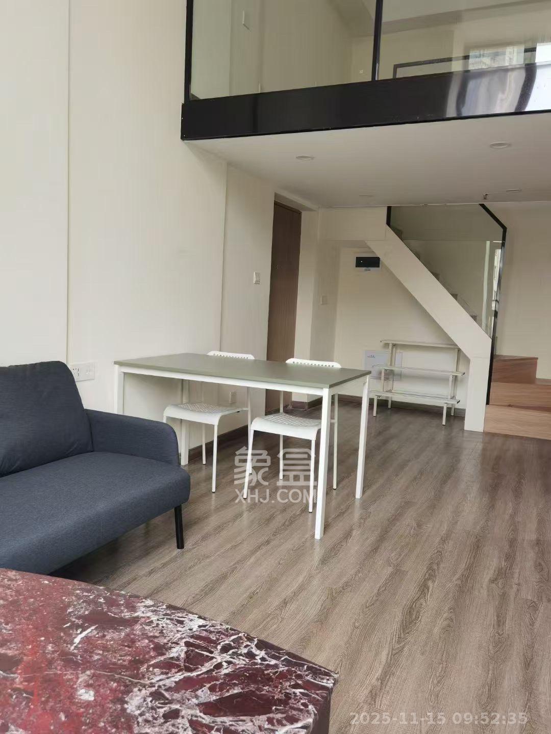 卓越浅水湾  2室1厅2卫    2100.0元/月室内图