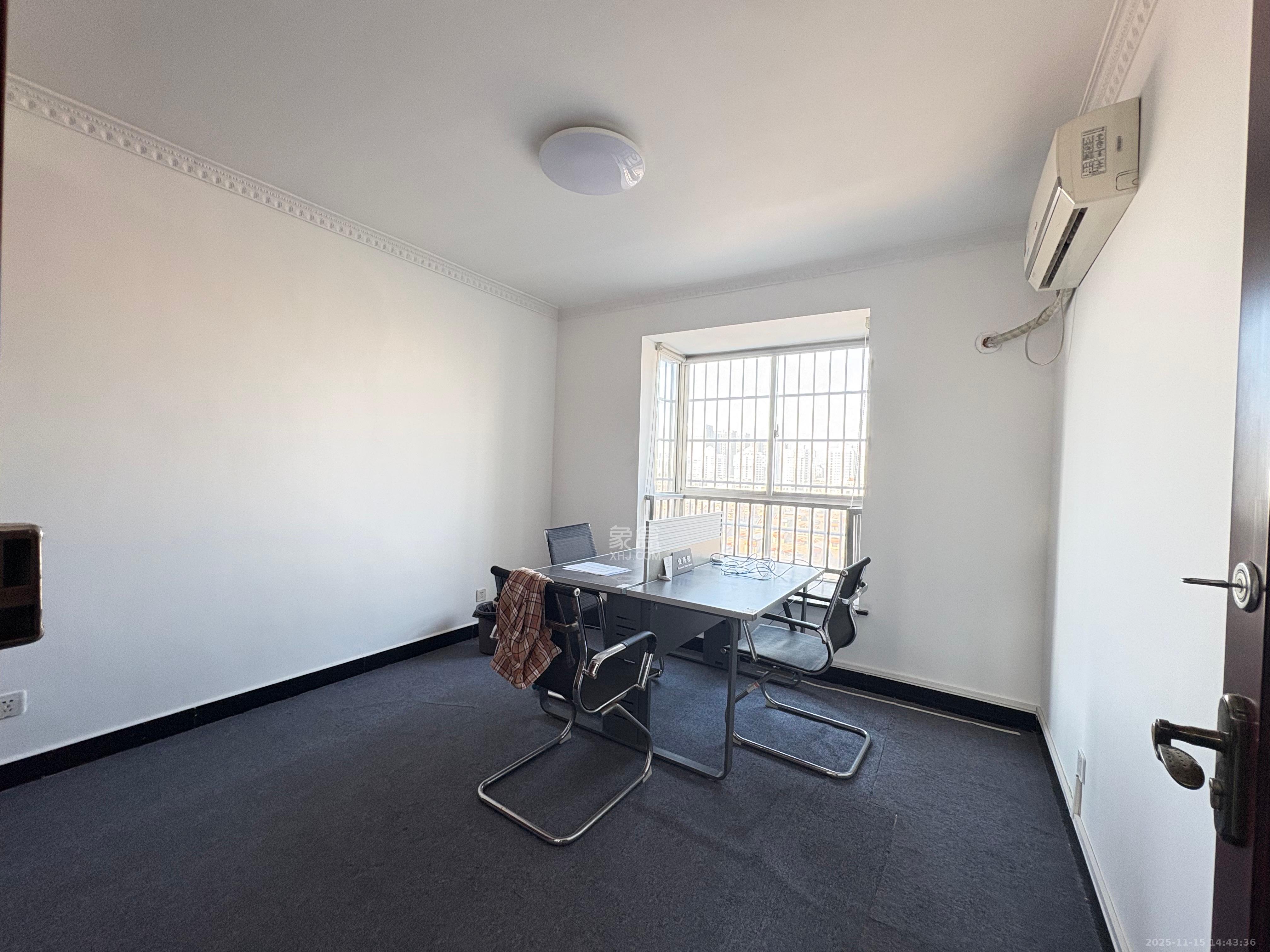 高桥现代商贸城 3室2厅2卫 3500.0元/月 高桥现代商贸城 3室2厅2卫 3500.0元/月室内图