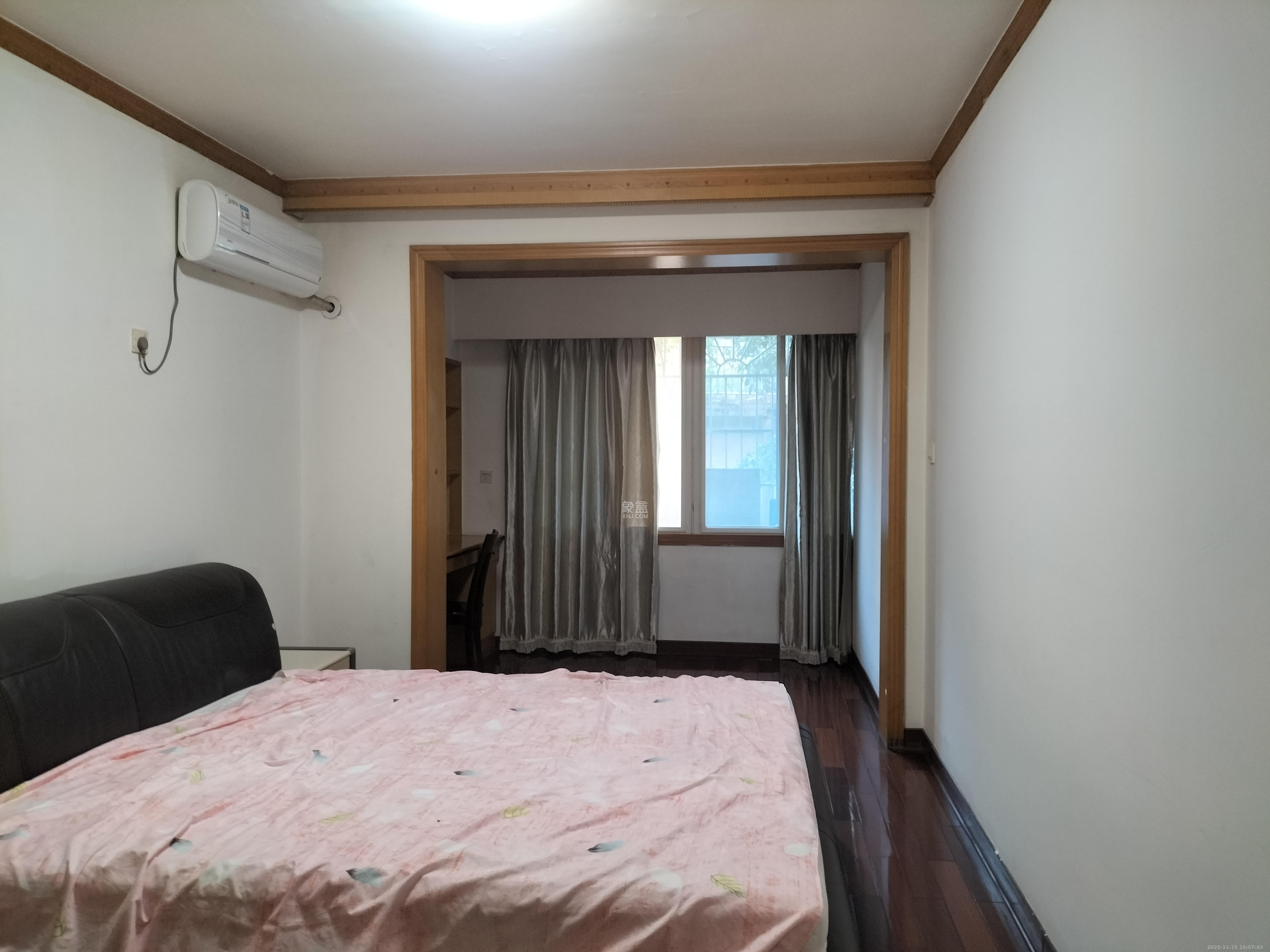 白沙苑  3室2厅2卫    2000.0元/月室内图