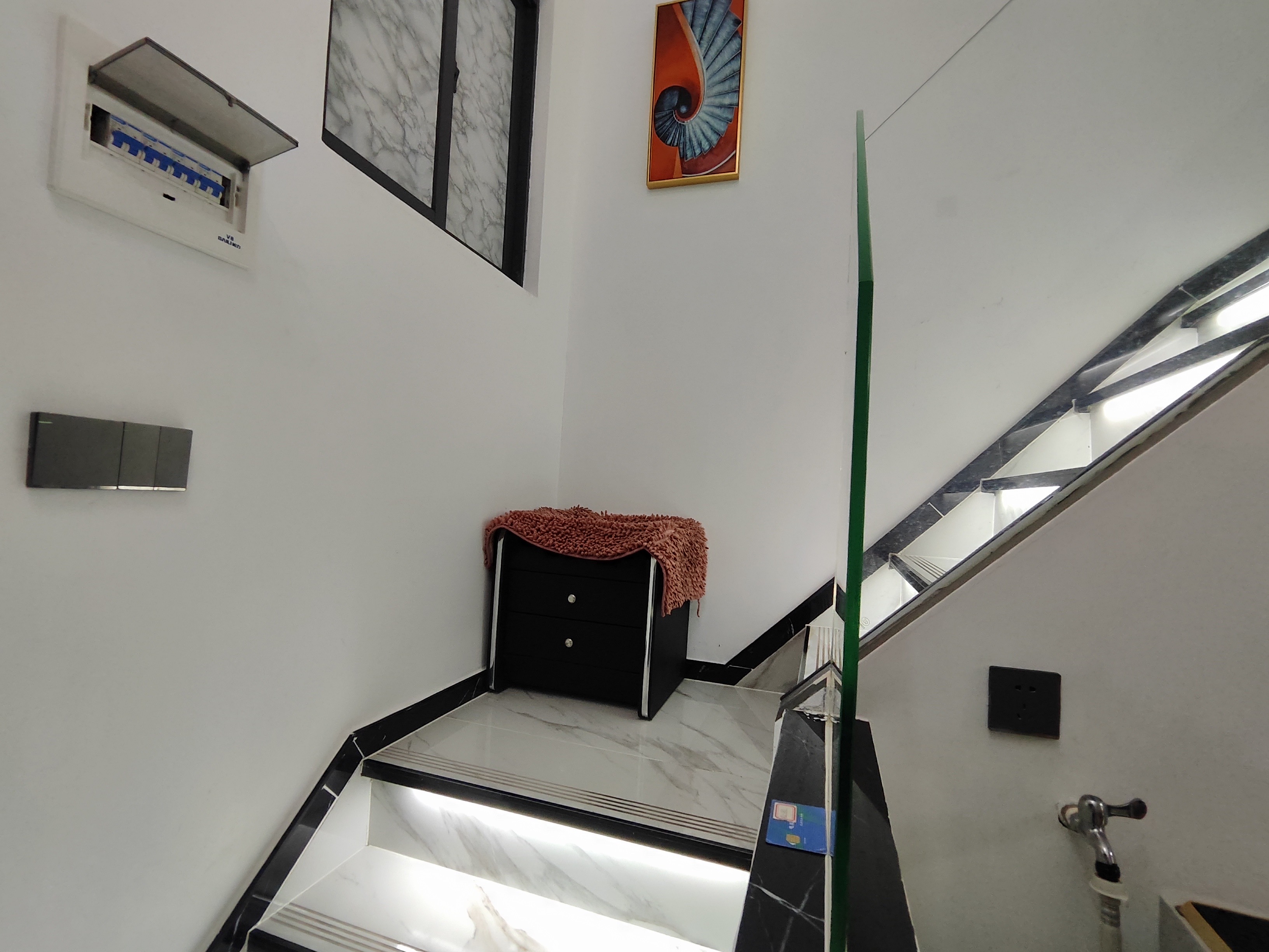 京江花园  1室1厅1卫    1500.0元/月室内图