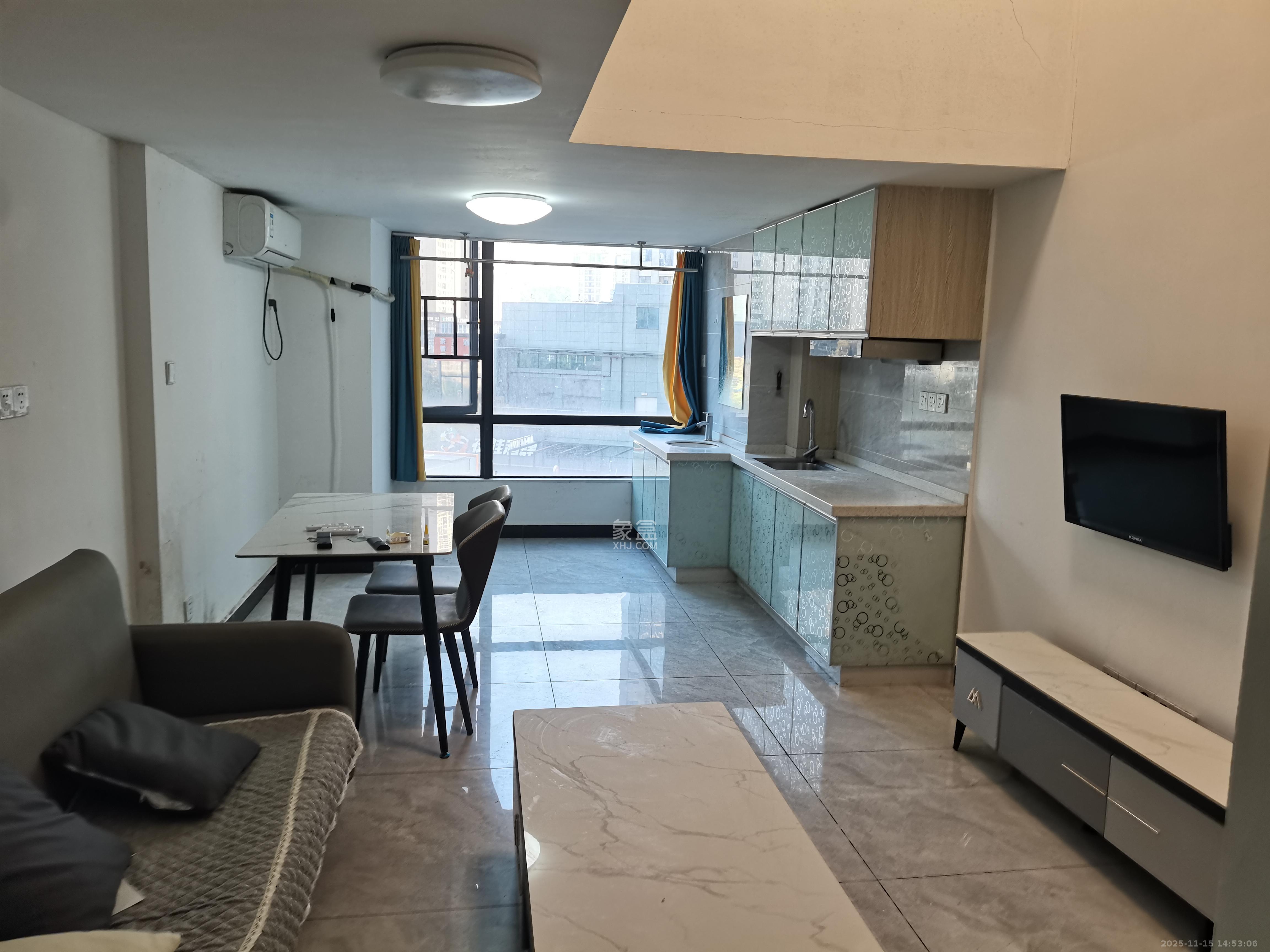 天麓轻奢国际  2室1厅1卫    1700.0元/月