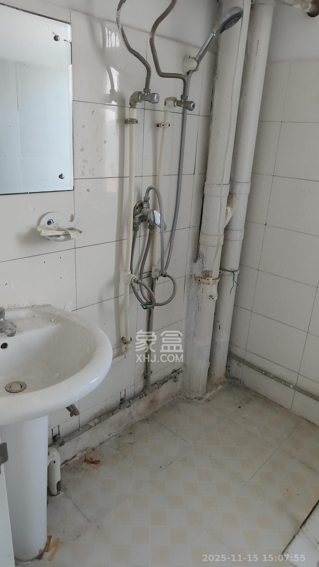 美利新世界 1室2厅2卫 2200.0元/月 美利新世界 1室2厅2卫 2200.0元/月室内图