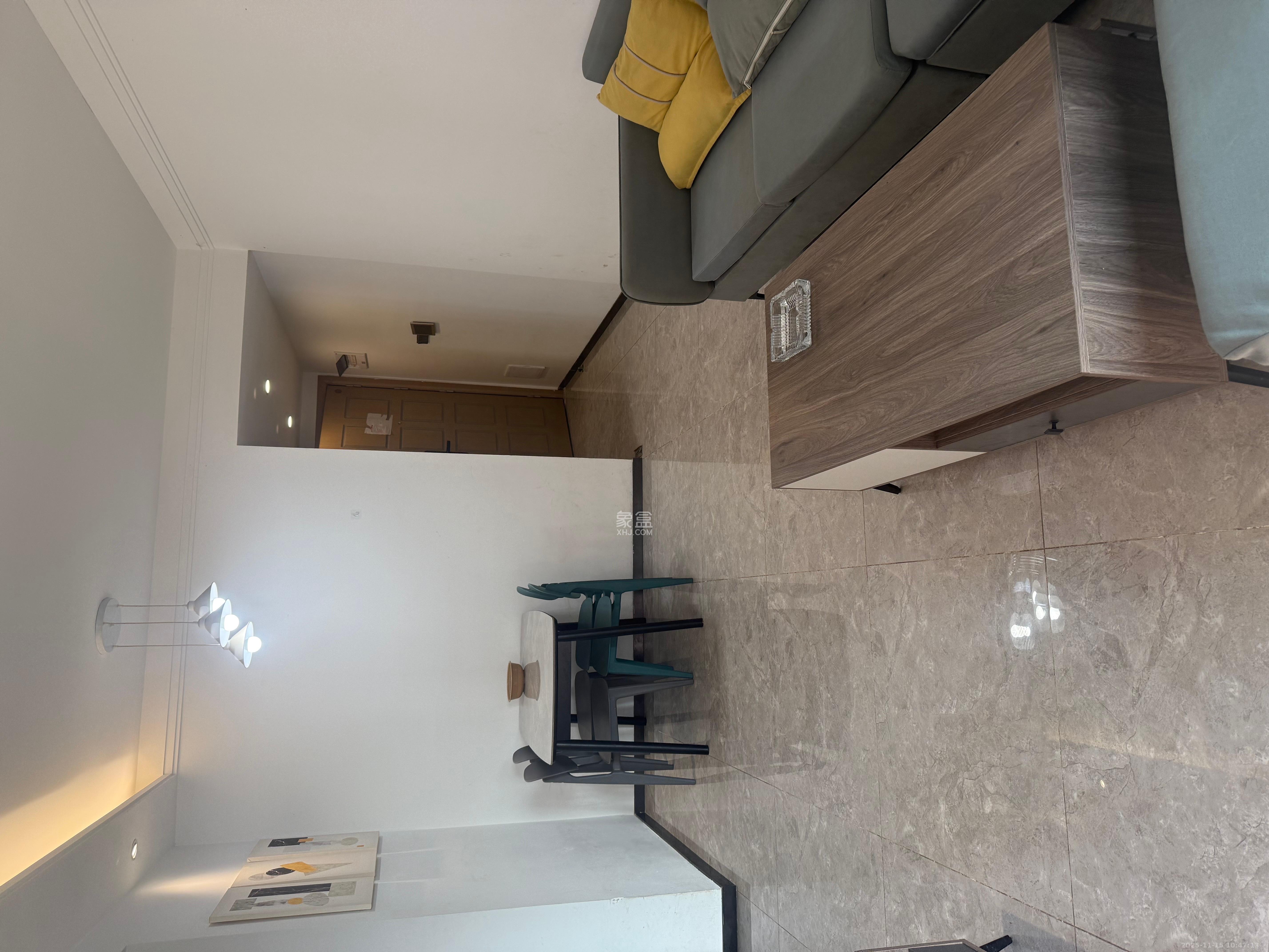 招商华发依云曦城  3室2厅2卫    2300.0元/月室内图