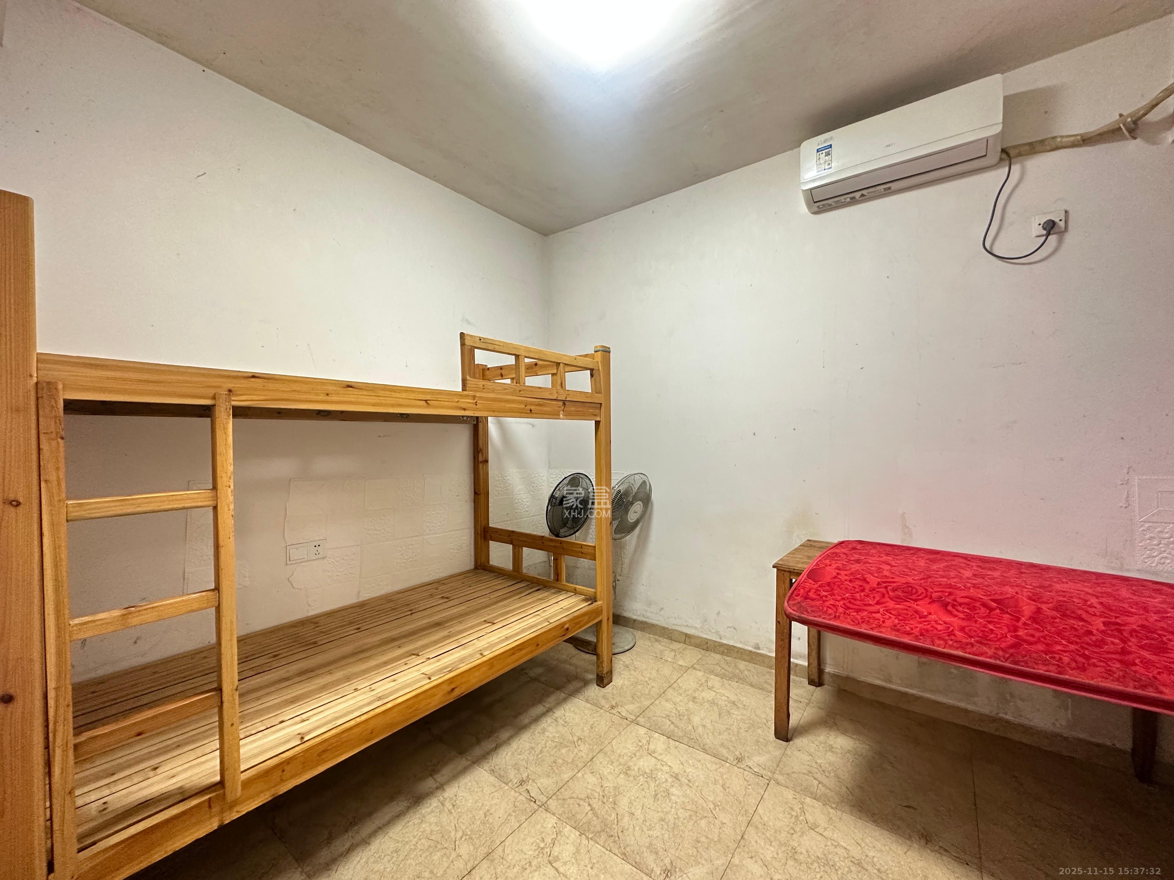 保利麓谷林语D区 2室2厅1卫 1600.0元/月 保利麓谷林语D区 2室2厅1卫 1600.0元/月室内图