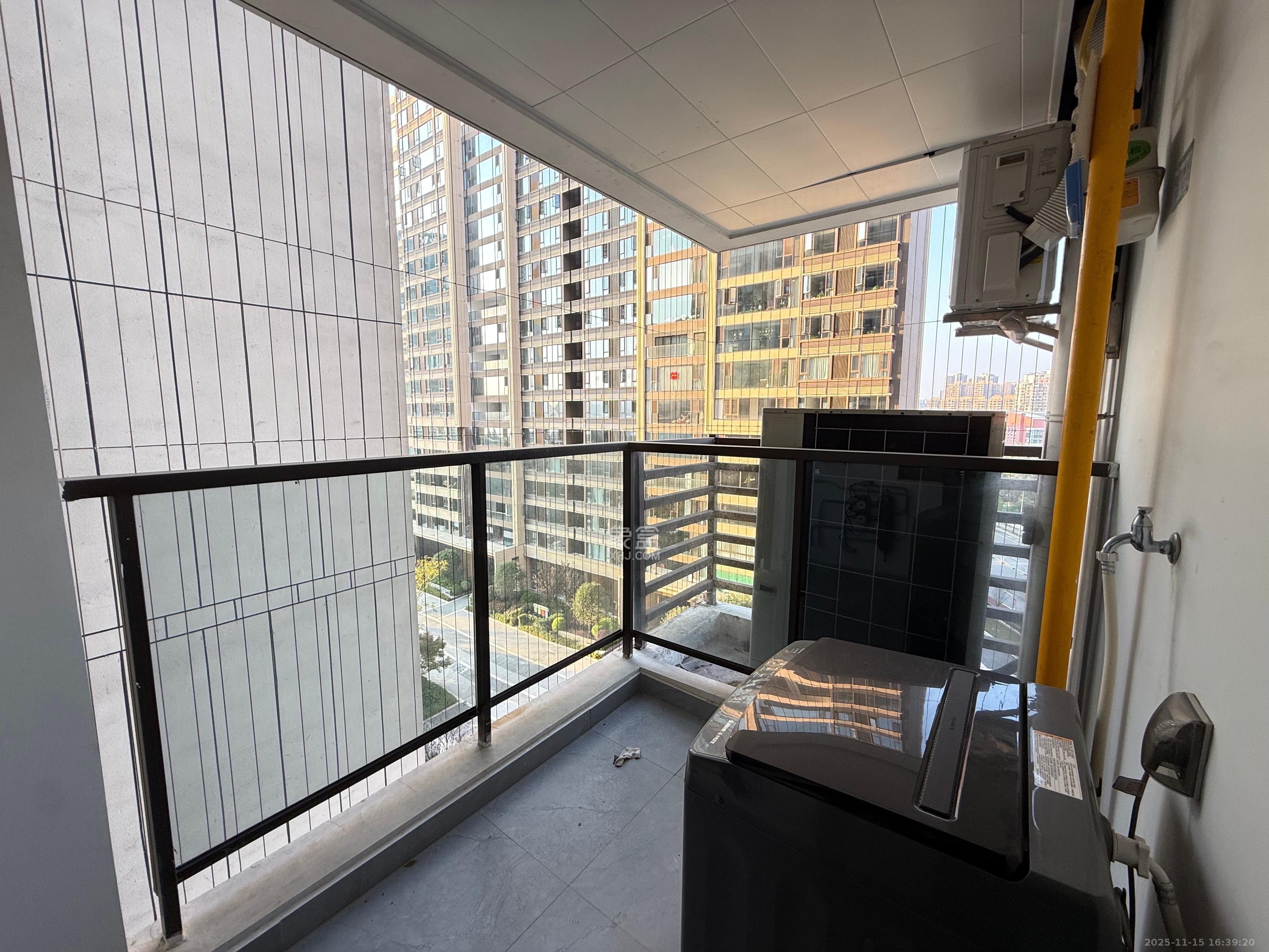 中欣楚天御府B区观澜  4室2厅3卫    6000.0元/月室内图