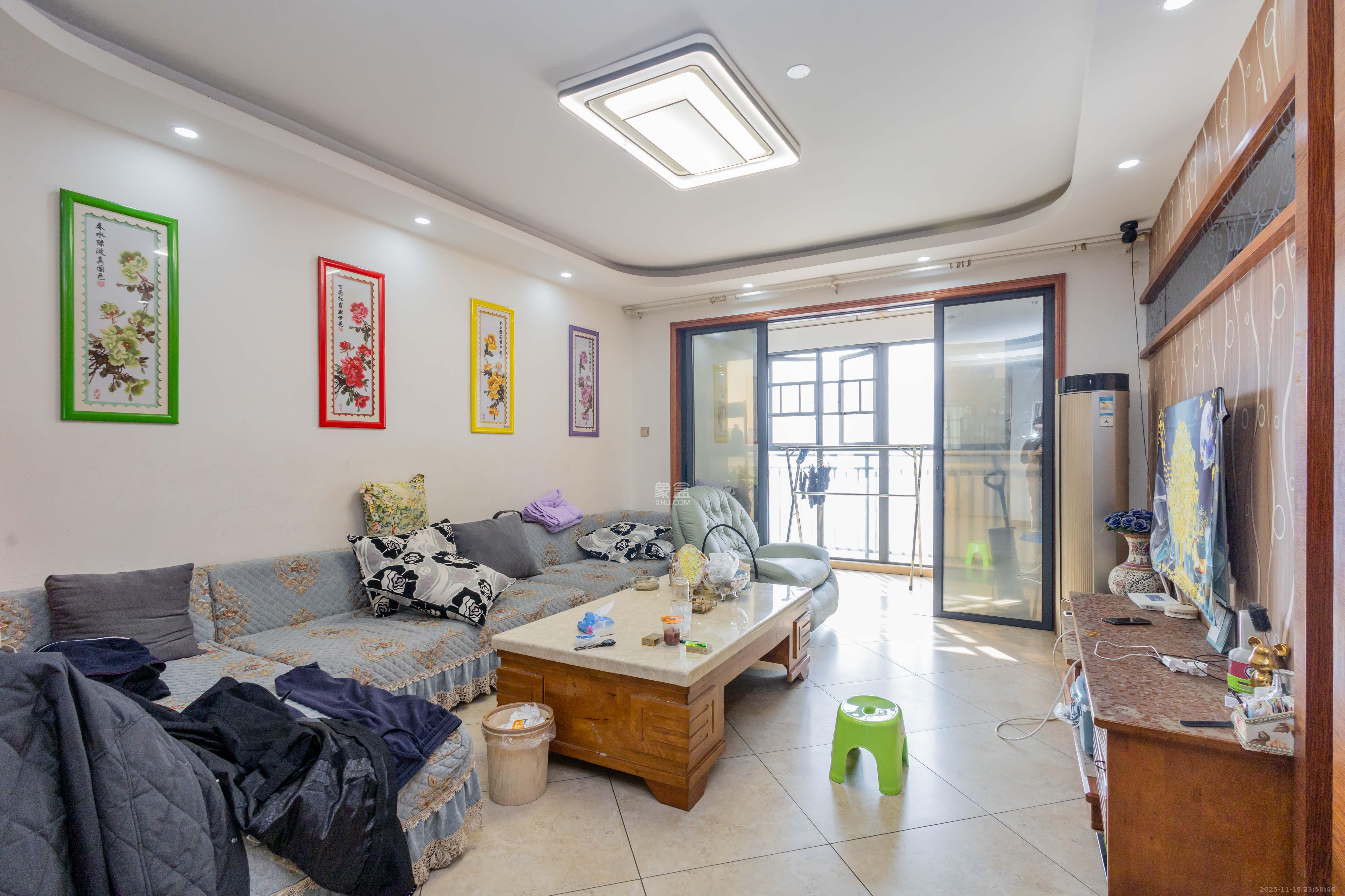 东岸城邦 3室2厅2卫 108.0万 东岸城邦 3室2厅2卫 108.0万厨房