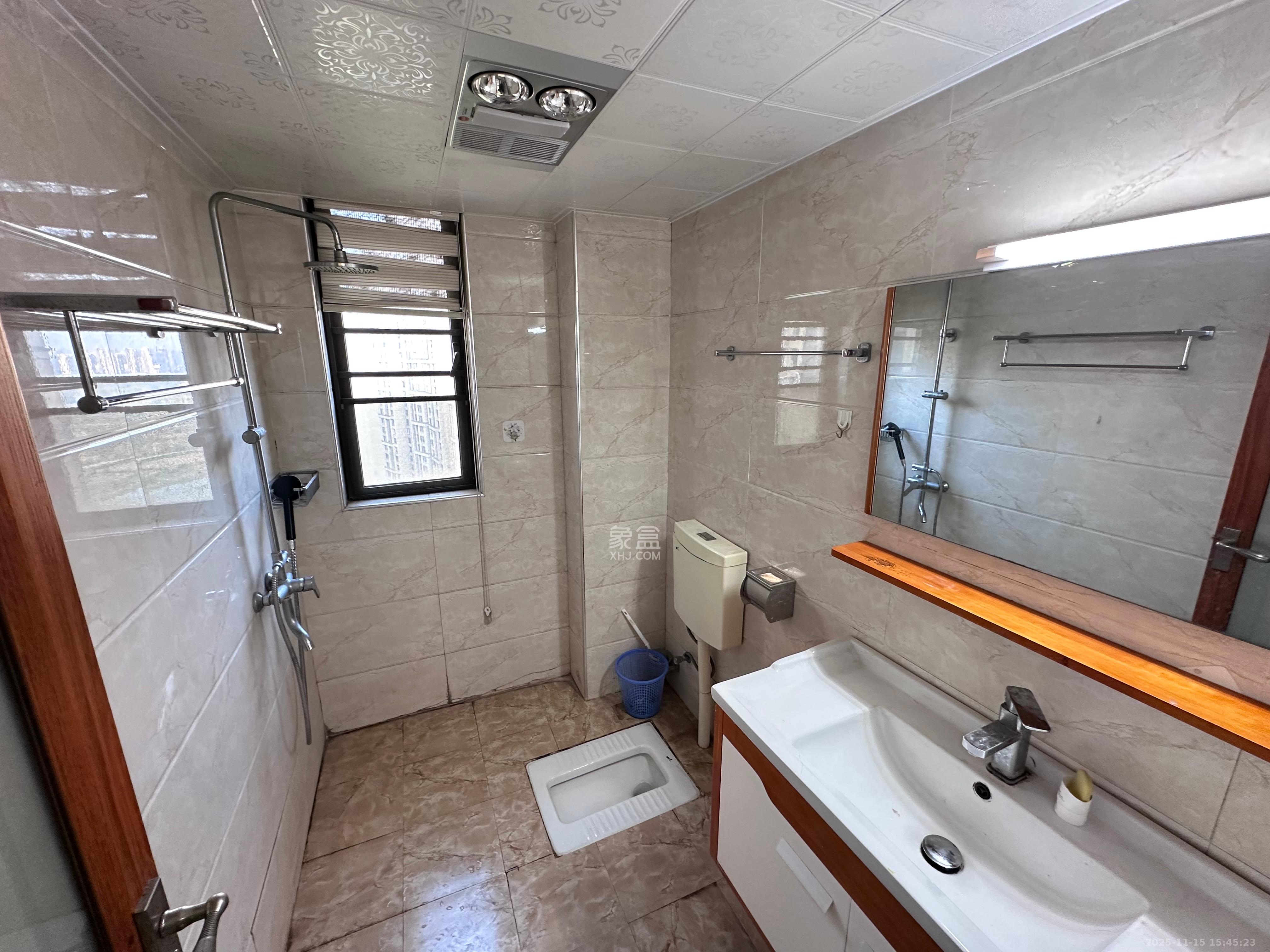 华润橡树湾  2室1厅1卫    2000.0元/月室内图