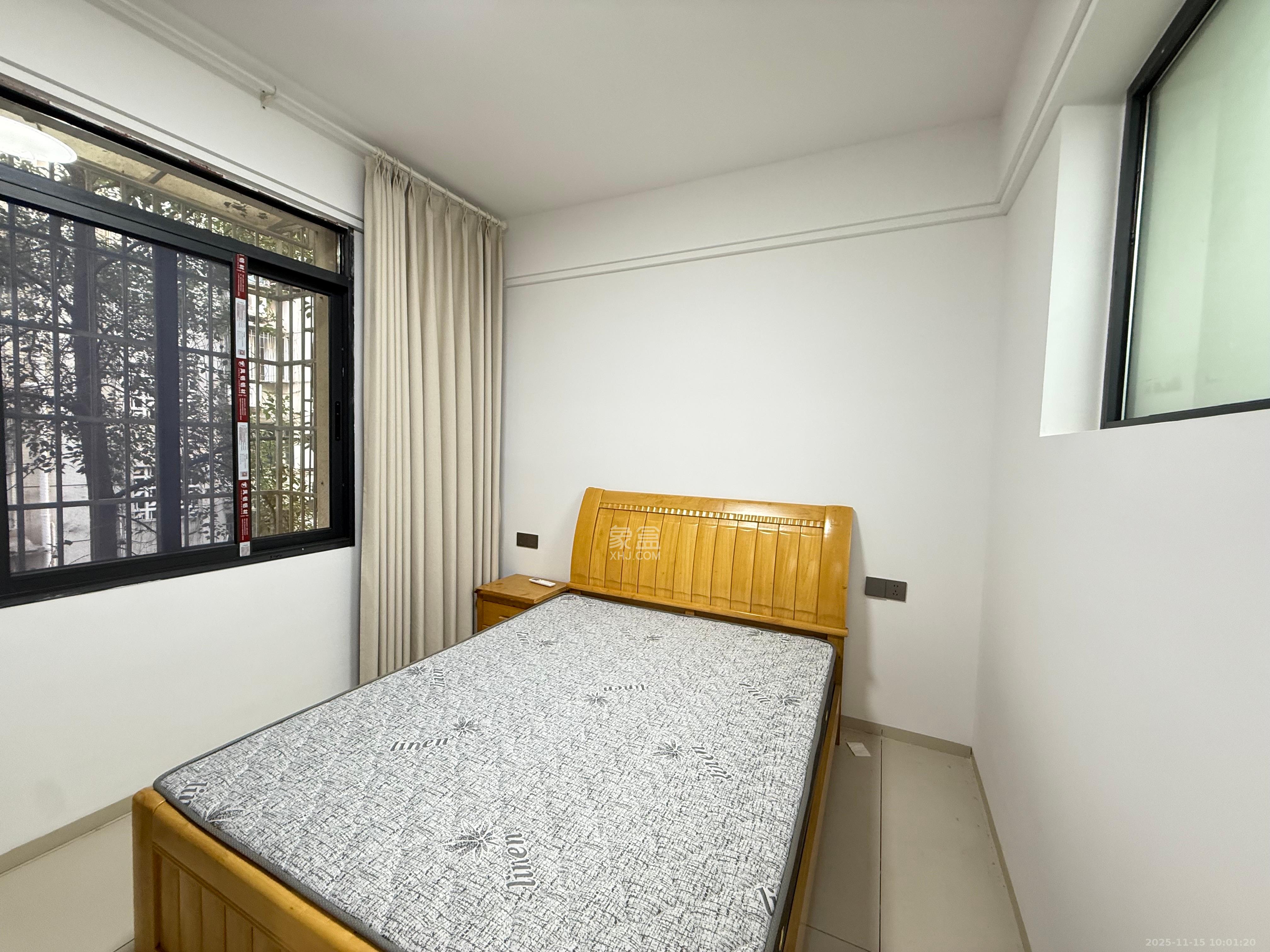 植物油宿舍  2室1厅1卫    1700.0元/月室内图