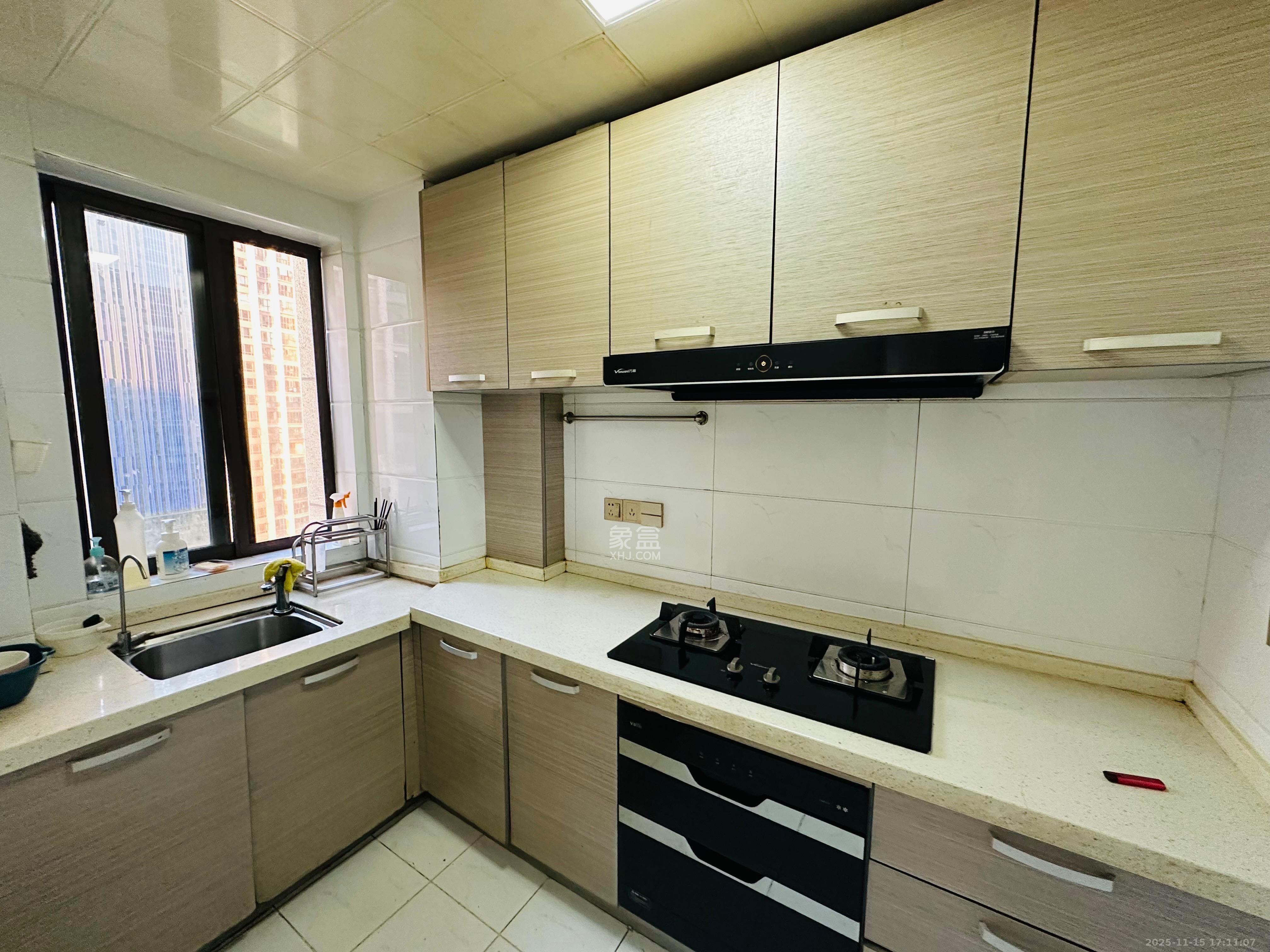 南山雍江汇（滨江国际新城）  3室2厅1卫    3200.0元/月室内图