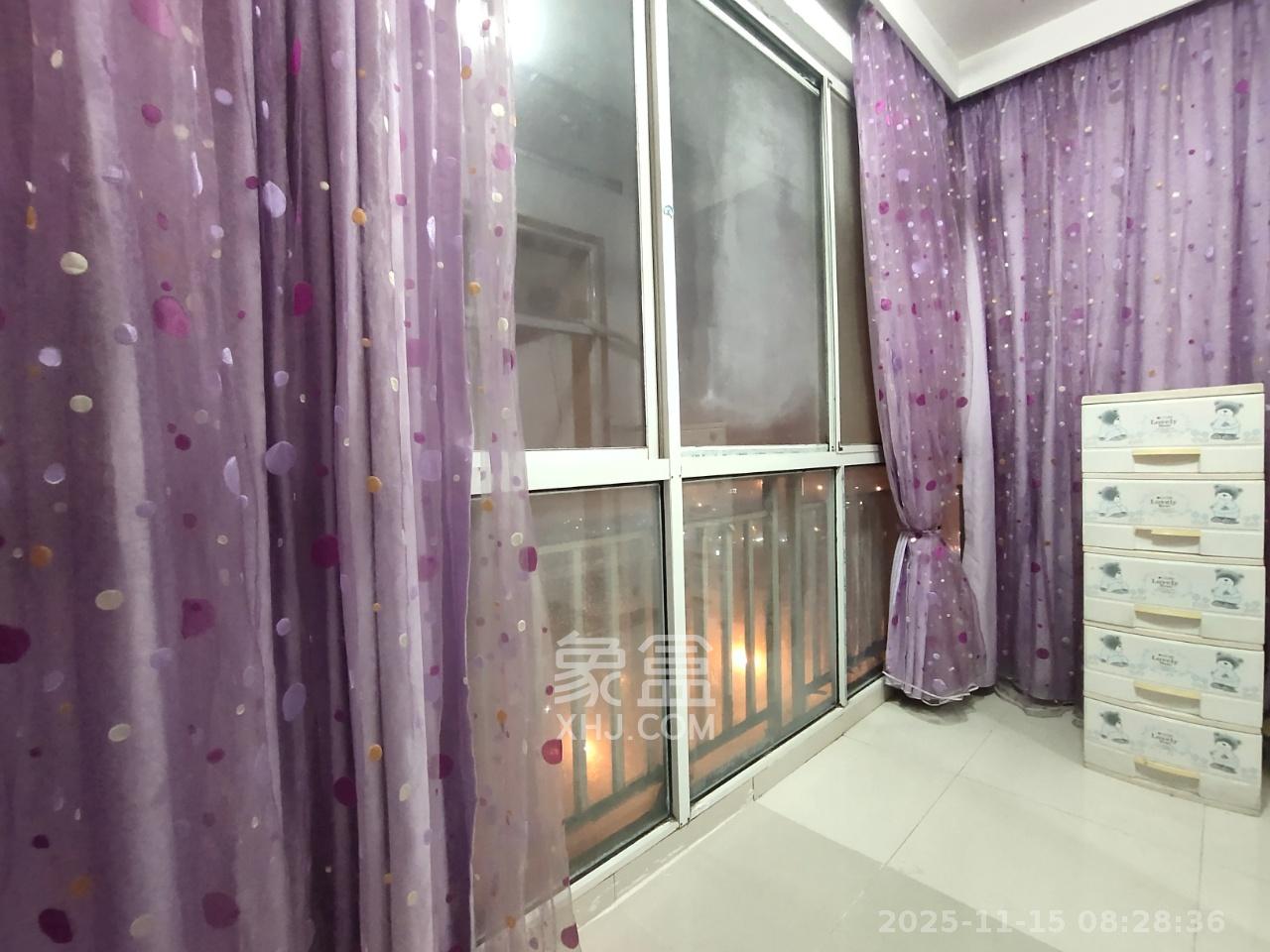 麓山枫情  2室1厅1卫    1700.0元/月室内图