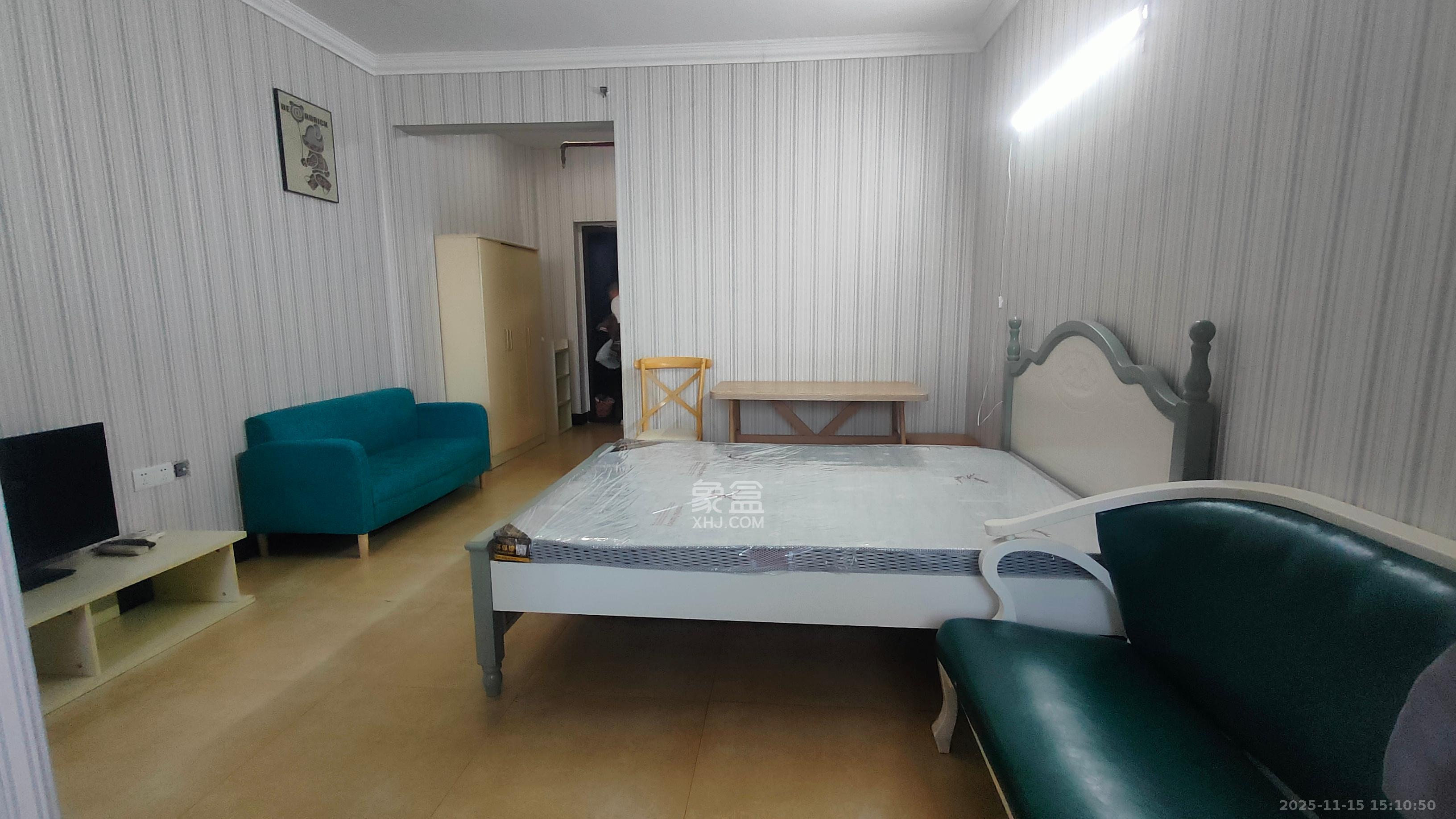 东方航标  1室1厅1卫    1200.0元/月