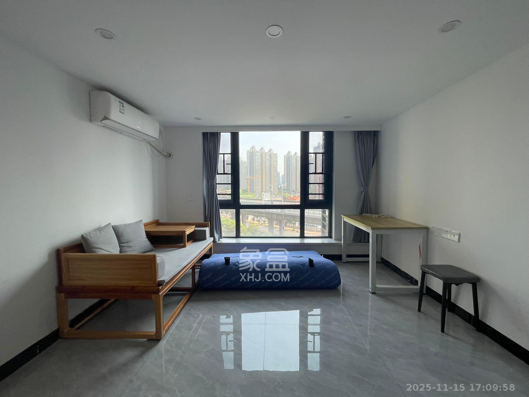 藏珑湖上公馆 2室1厅1卫 2400.0元/月 藏珑湖上公馆 2室1厅1卫 2400.0元/月室内图