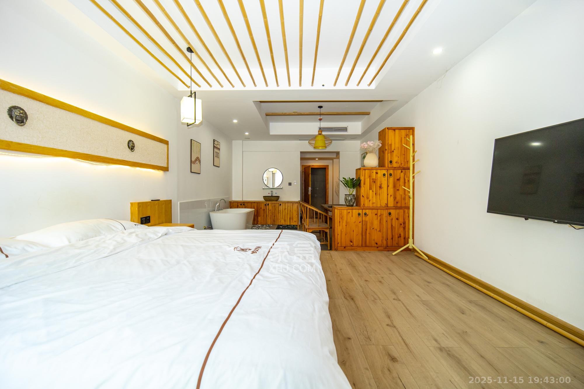 广华国际公馆(广华大厦) 1室1厅1卫 26.8万 广华国际公馆(广华大厦) 1室1厅1卫 26.8万客厅