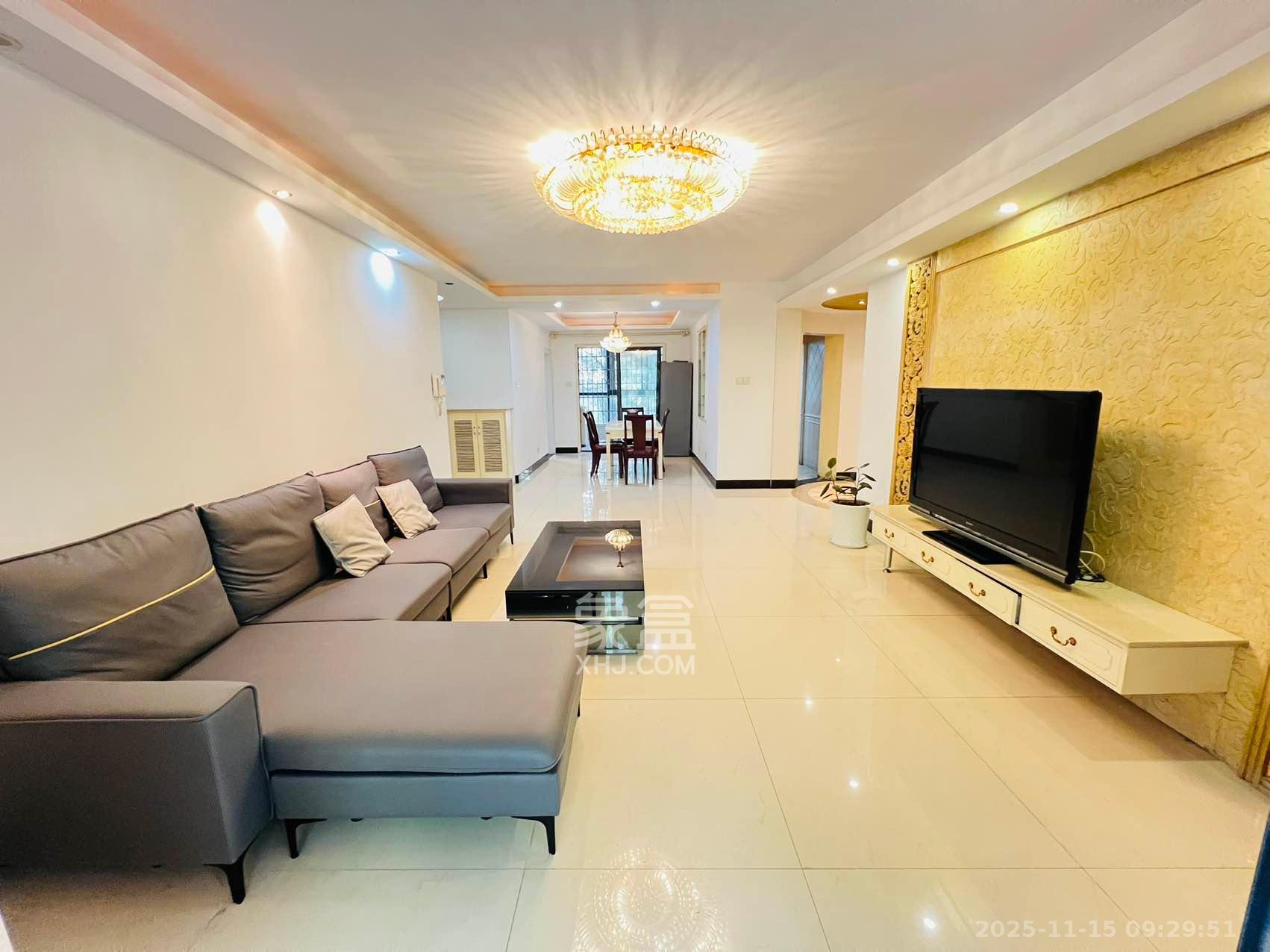 西子花苑  3室2厅2卫    3000.0元/月