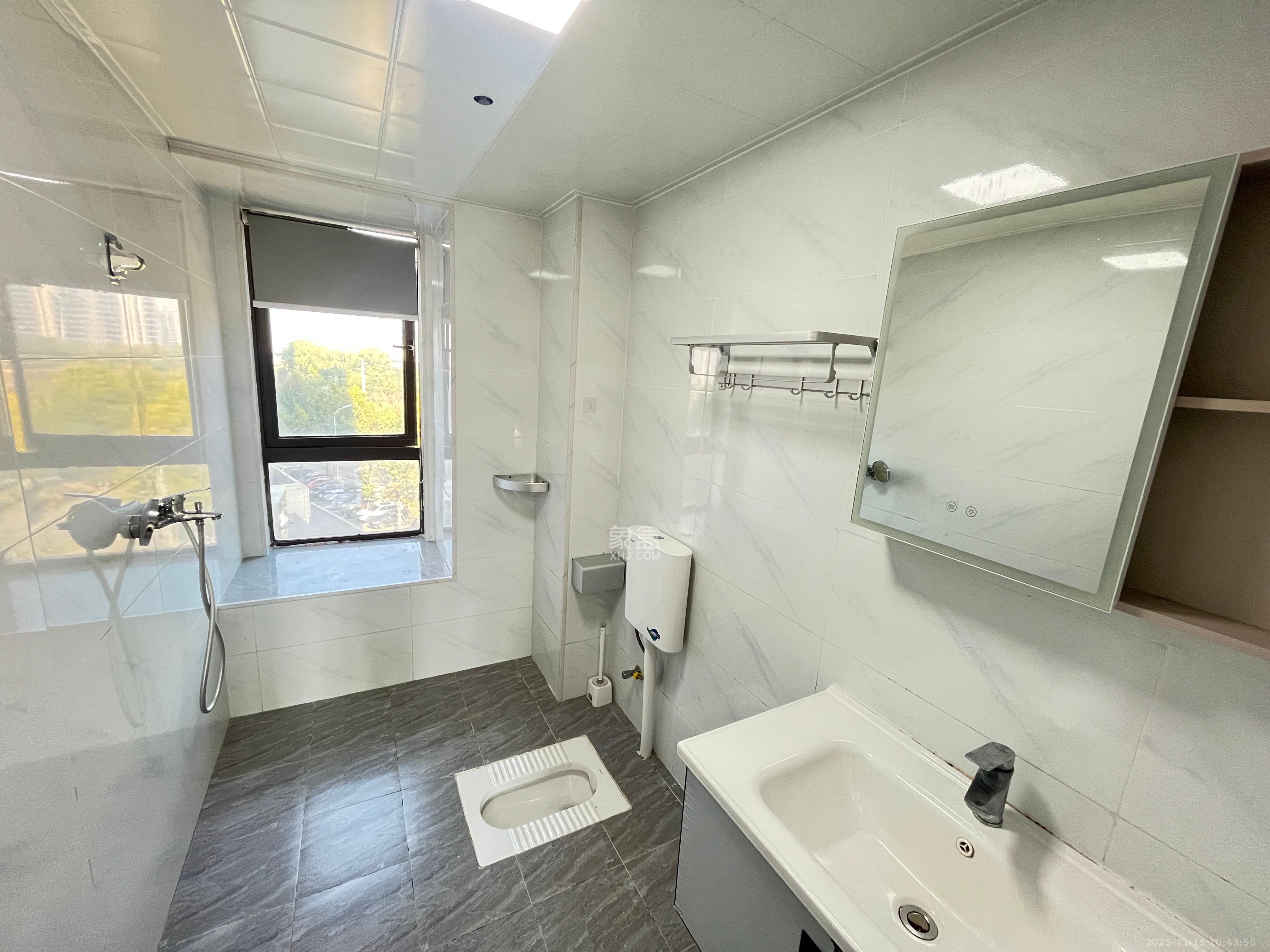 阳光城尚东湾悦江府 3室2厅2卫 2300.0元/月 阳光城尚东湾悦江府 3室2厅2卫 2300.0元/月室内图