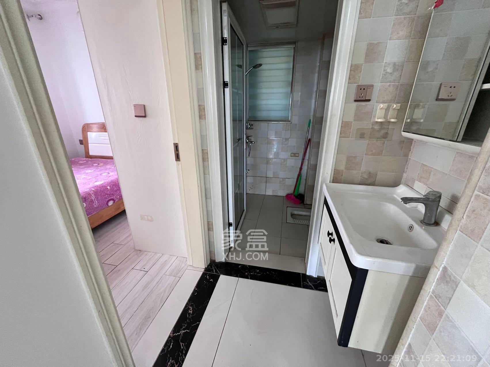 桥头家苑一期  3室2厅1卫    1900.0元/月室内图