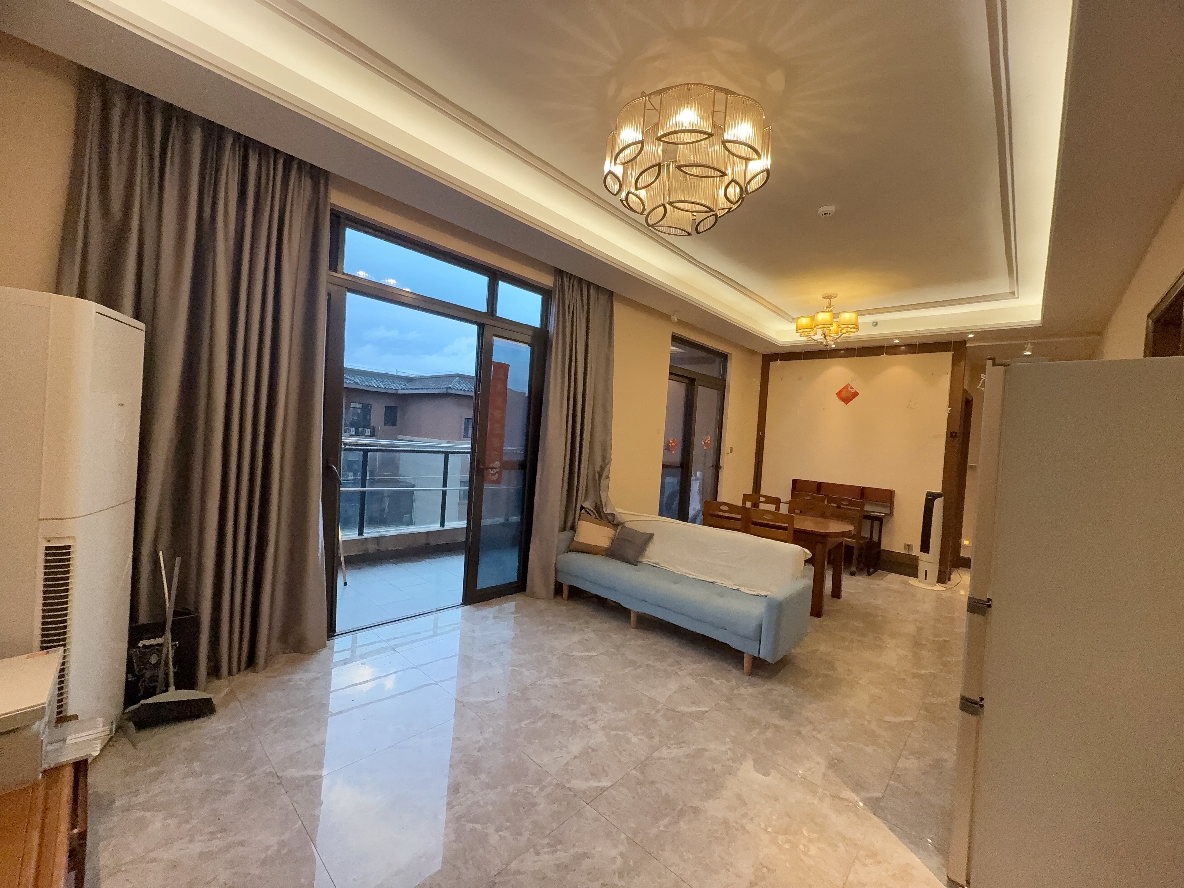 恒大悦龙府  3室2厅1卫    2700.0元/月室内图