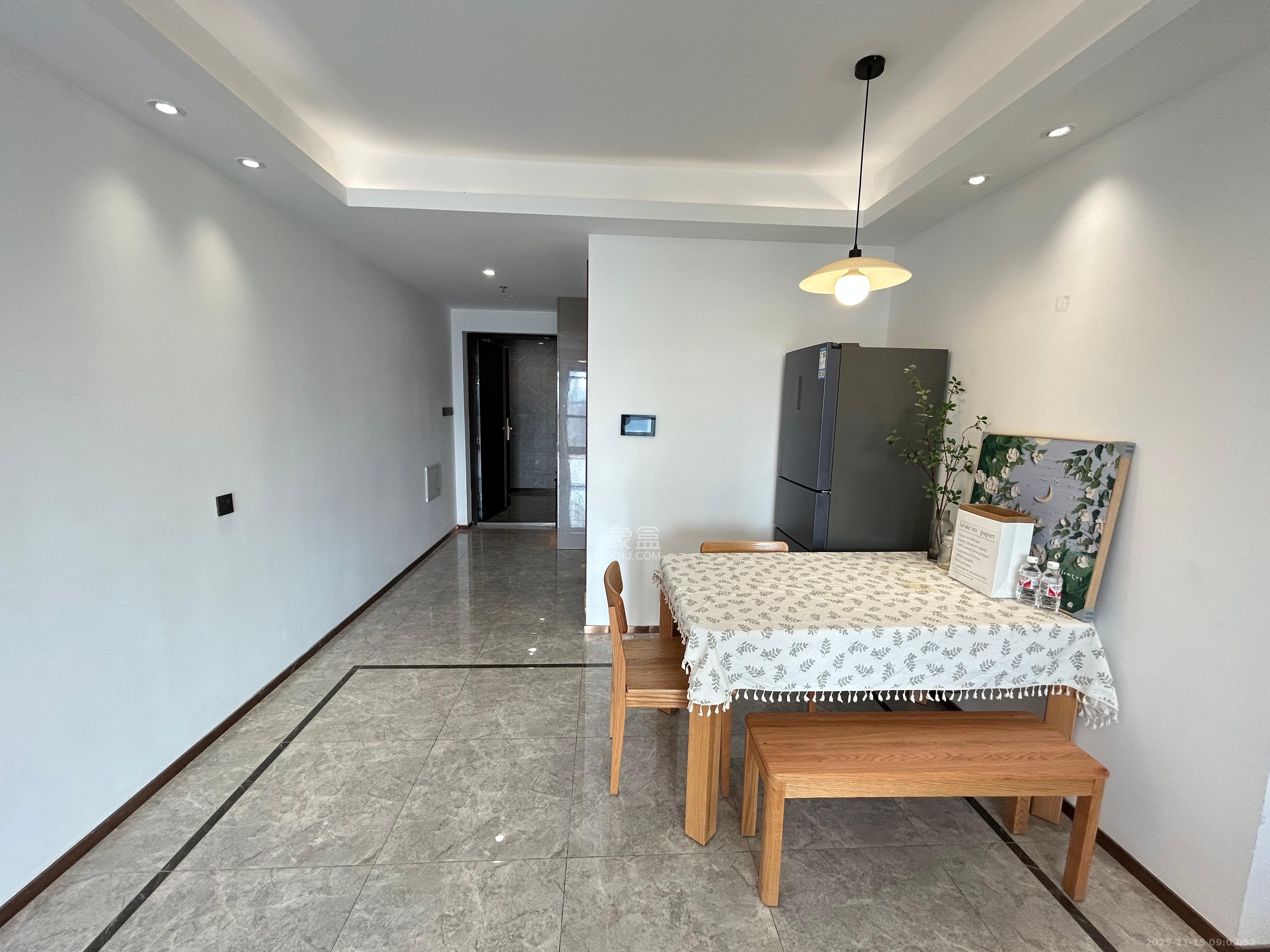 梅溪悦章  3室2厅2卫    3500.0元/月室内图