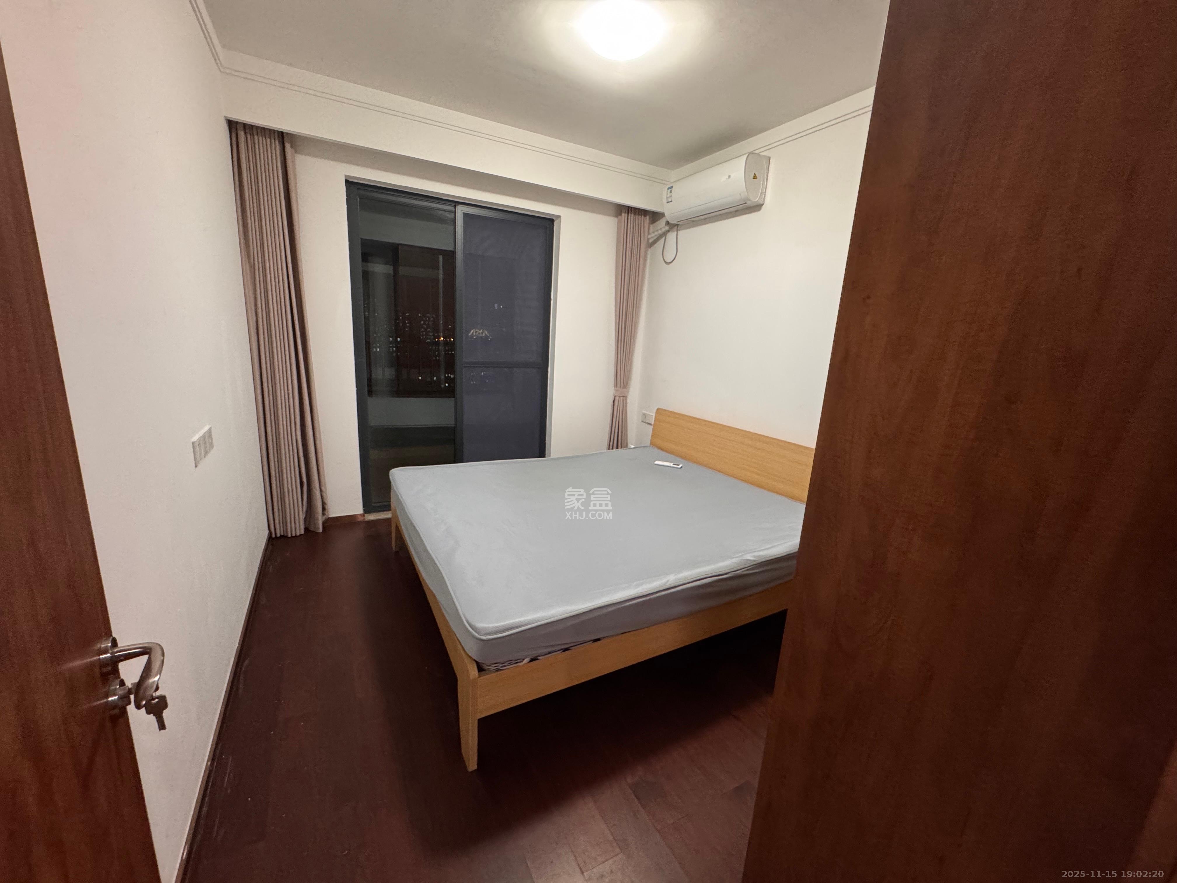 旭辉都会山  1室0厅0卫    3500.0元/月室内图