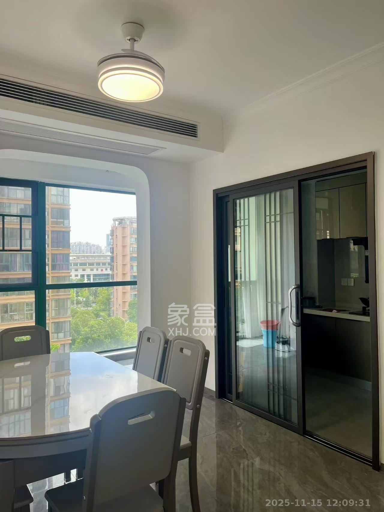 星城荣域  3室2厅2卫    4600.0元/月室内图