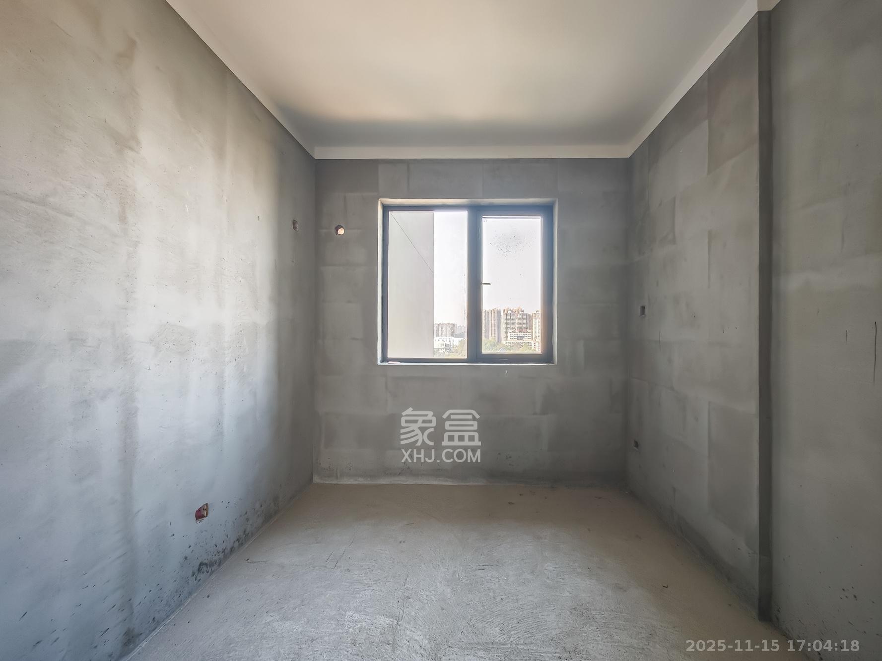 周南学府  4室2厅2卫    107.0万卧室